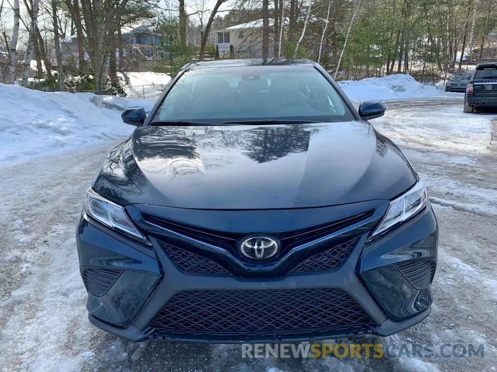 3 Photograph of a damaged car 4T1B11HK5KU696752 TOYOTA CAMRY 2019