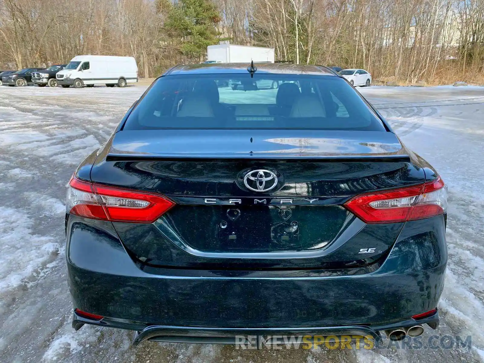 4 Photograph of a damaged car 4T1B11HK5KU696752 TOYOTA CAMRY 2019