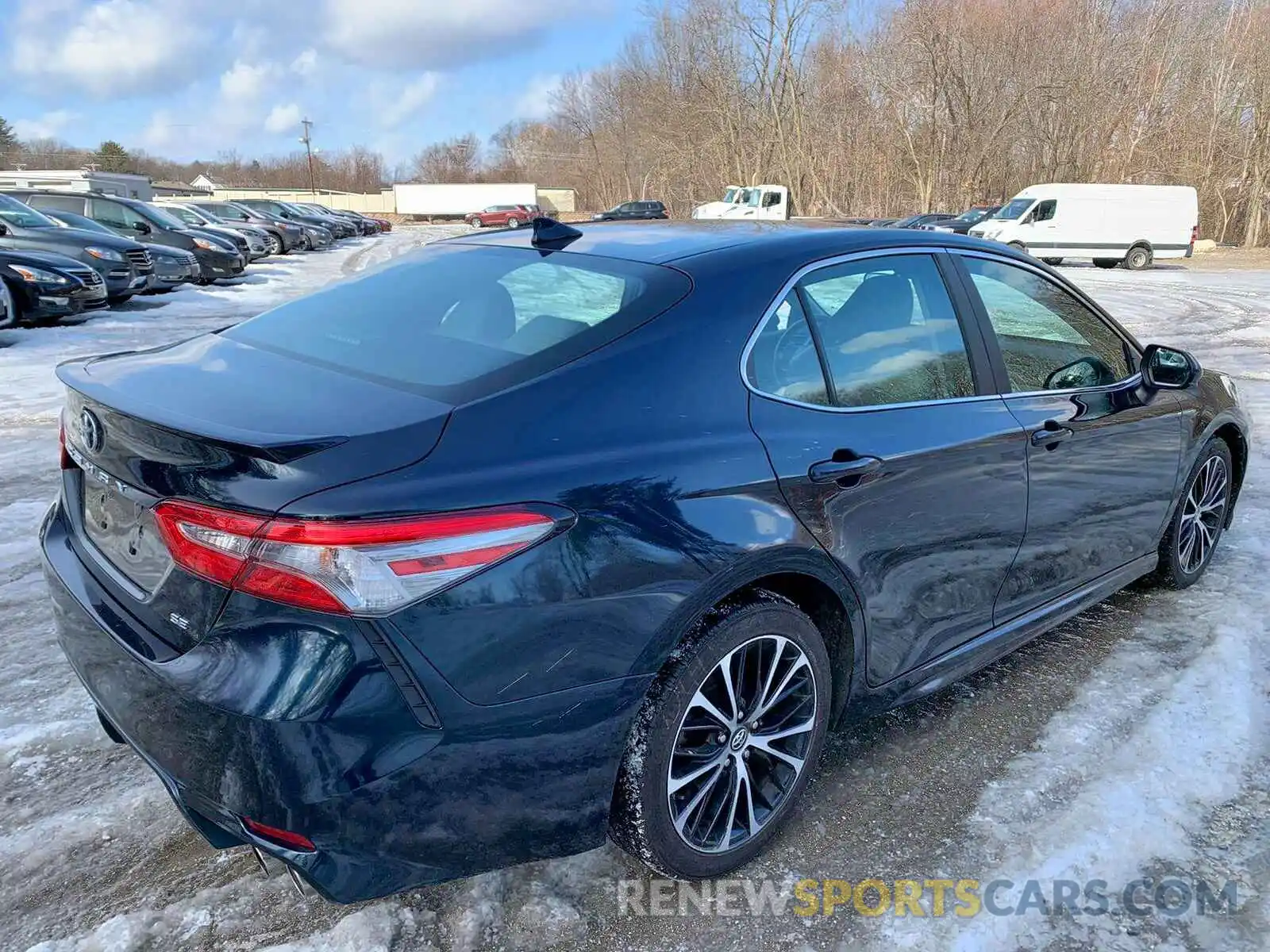 5 Photograph of a damaged car 4T1B11HK5KU696752 TOYOTA CAMRY 2019