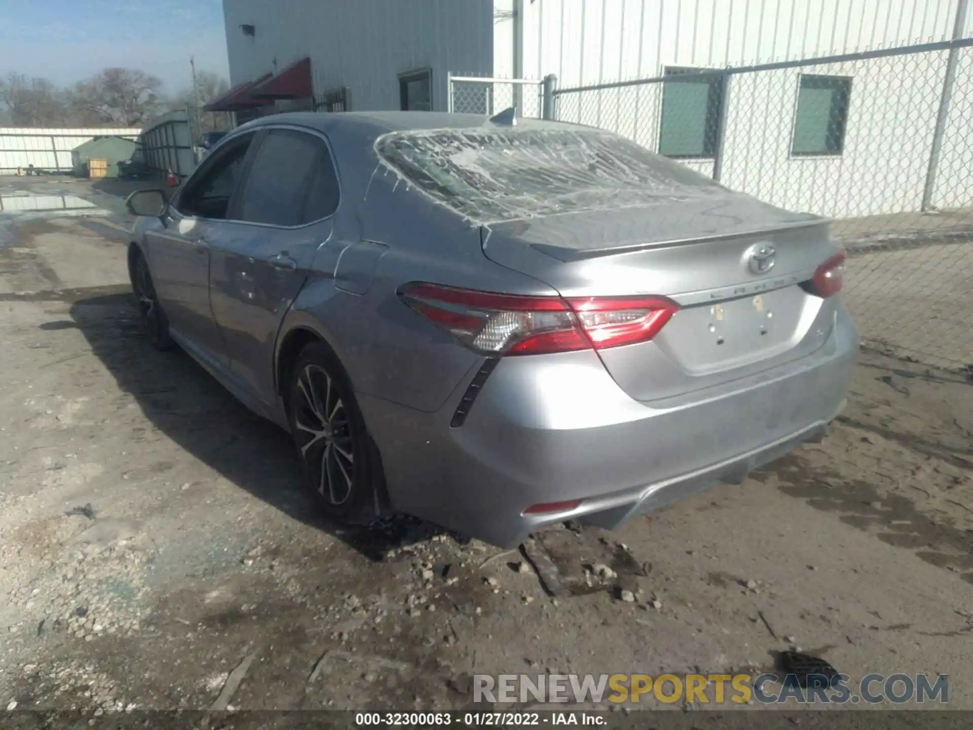 3 Photograph of a damaged car 4T1B11HK5KU697335 TOYOTA CAMRY 2019