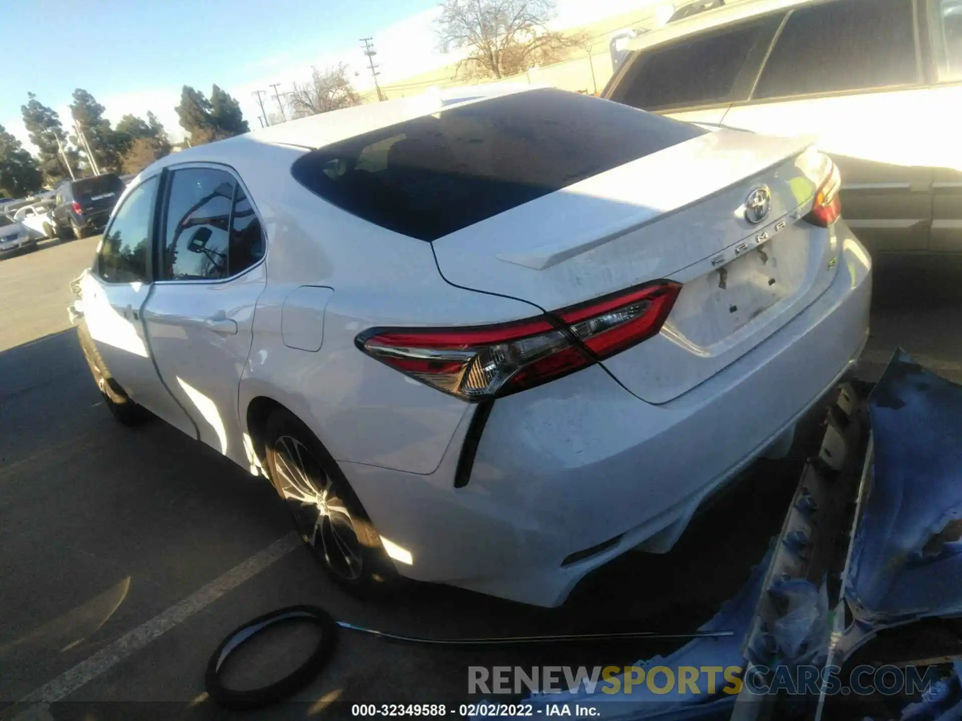 3 Photograph of a damaged car 4T1B11HK5KU698162 TOYOTA CAMRY 2019