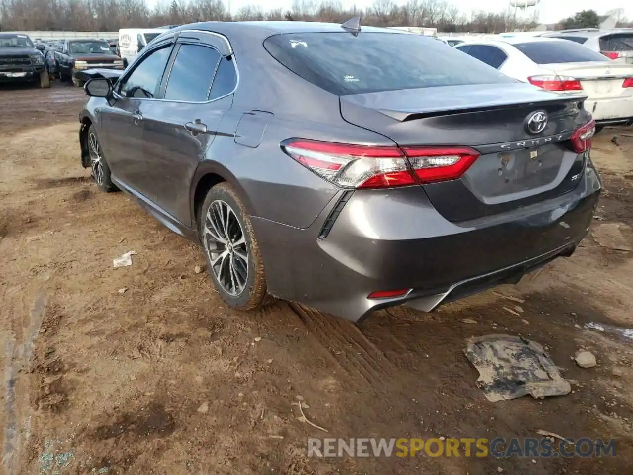 3 Photograph of a damaged car 4T1B11HK5KU698405 TOYOTA CAMRY 2019