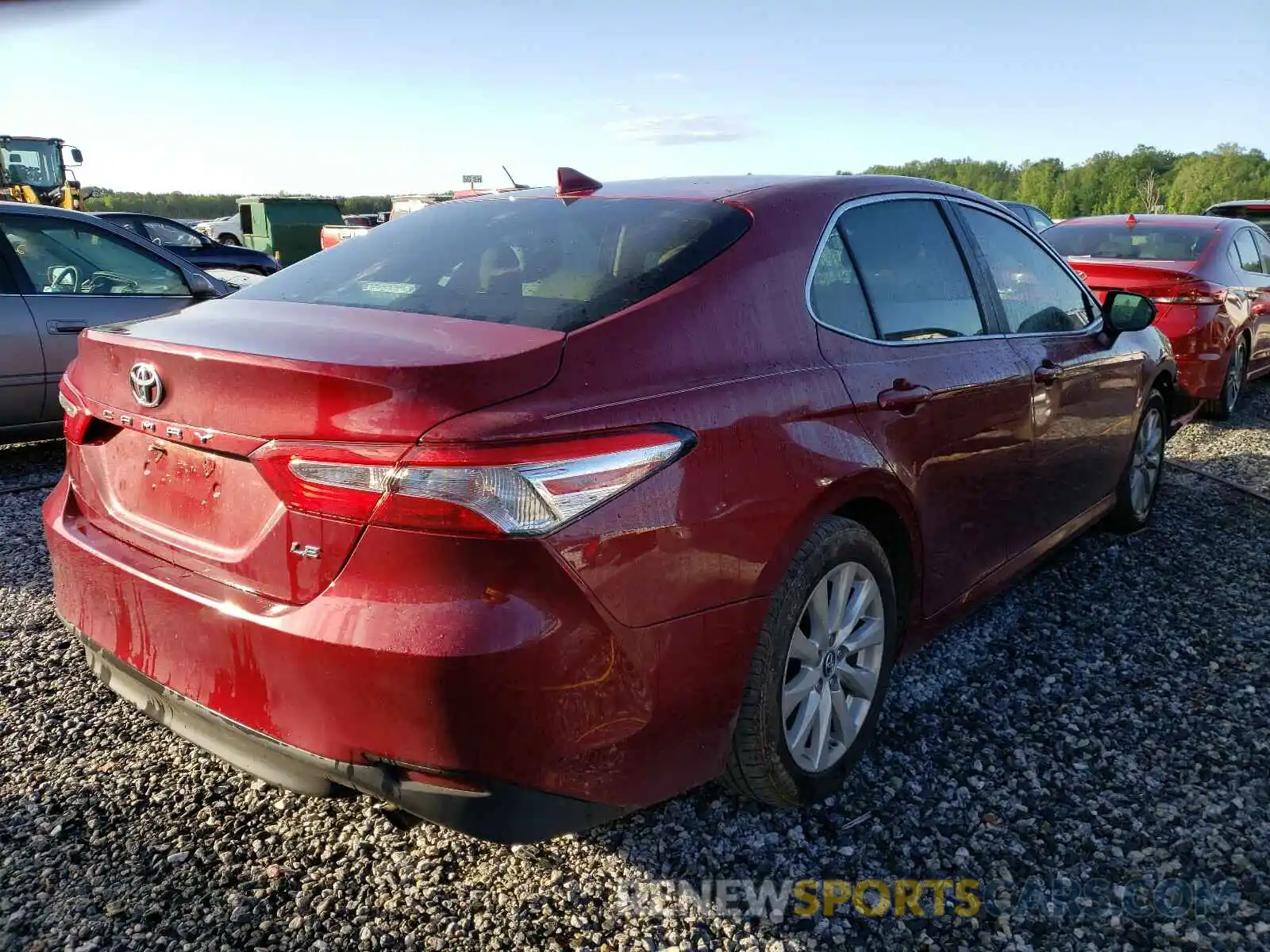 4 Фотография поврежденного автомобиля 4T1B11HK5KU700010 TOYOTA CAMRY 2019