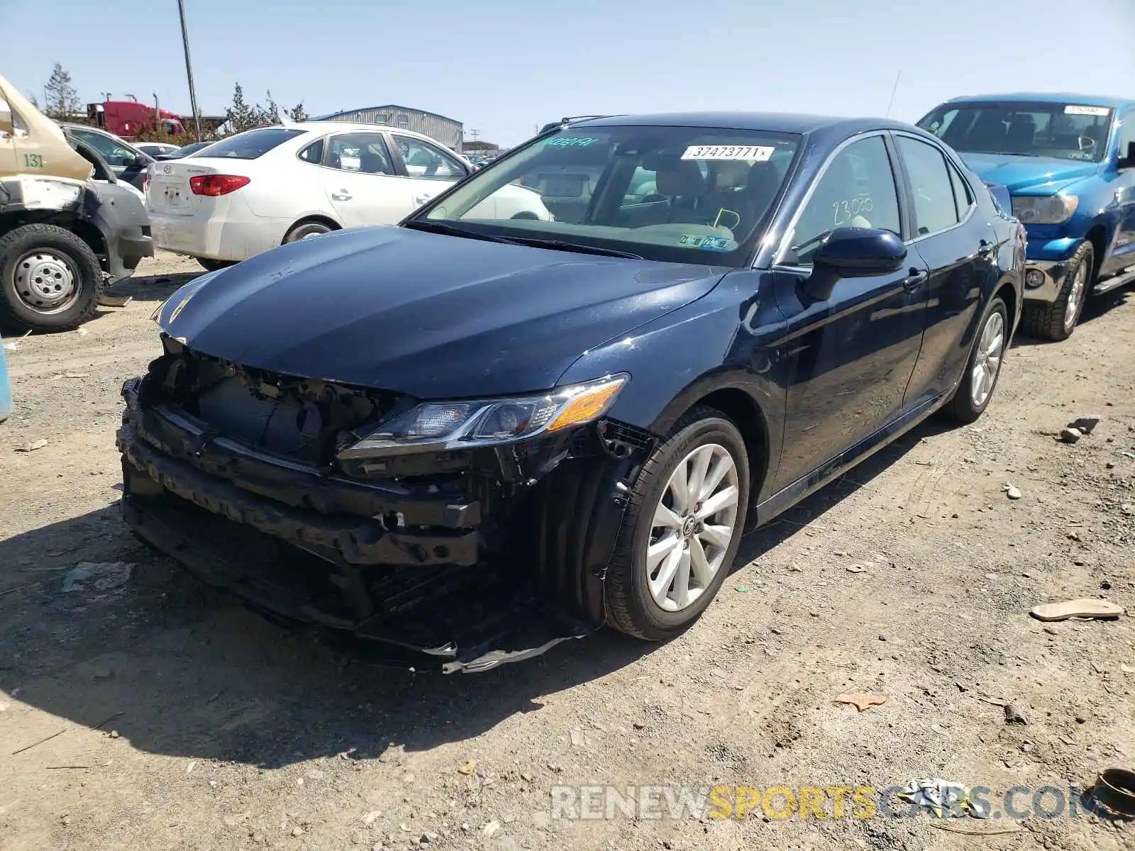 2 Photograph of a damaged car 4T1B11HK5KU700914 TOYOTA CAMRY 2019