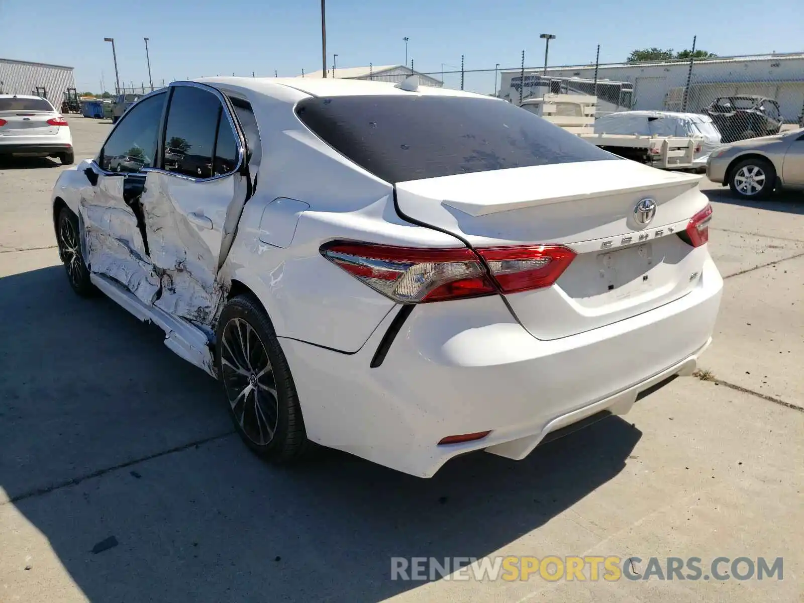 3 Photograph of a damaged car 4T1B11HK5KU702727 TOYOTA CAMRY 2019