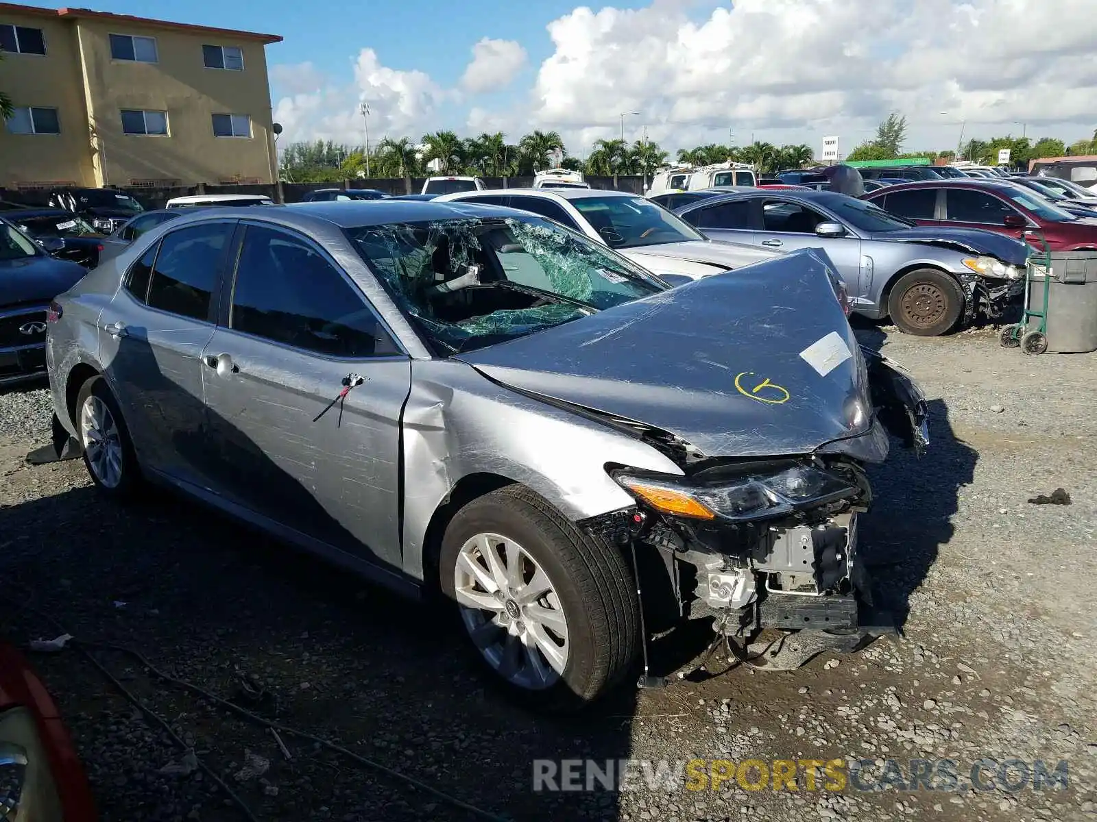 1 Photograph of a damaged car 4T1B11HK5KU703585 TOYOTA CAMRY 2019