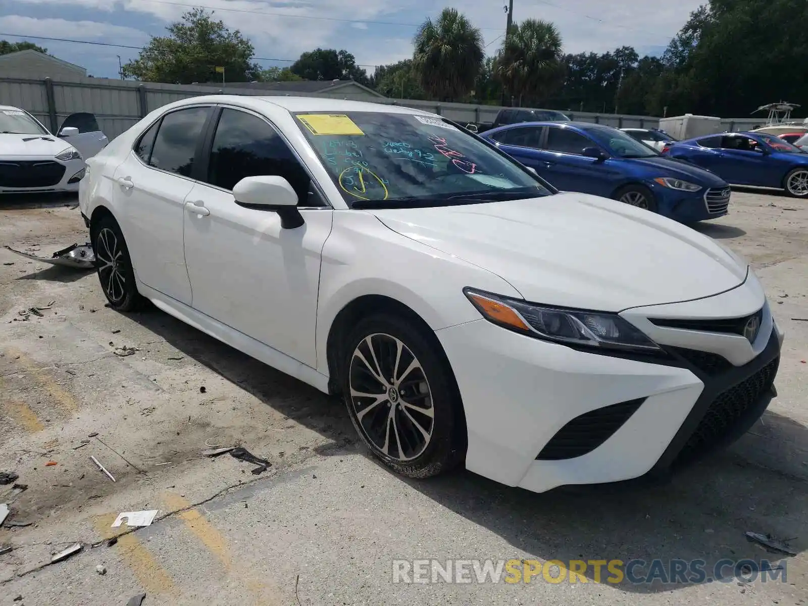 1 Photograph of a damaged car 4T1B11HK5KU704042 TOYOTA CAMRY 2019