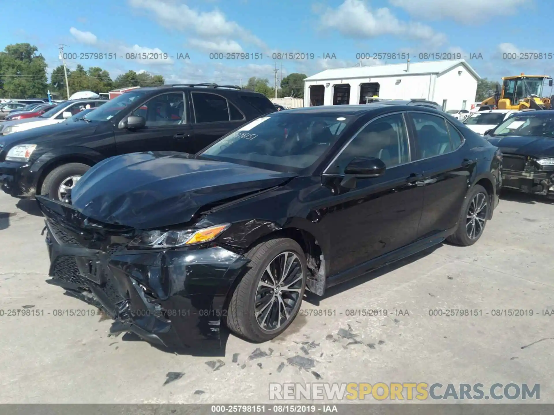 2 Photograph of a damaged car 4T1B11HK5KU704087 TOYOTA CAMRY 2019