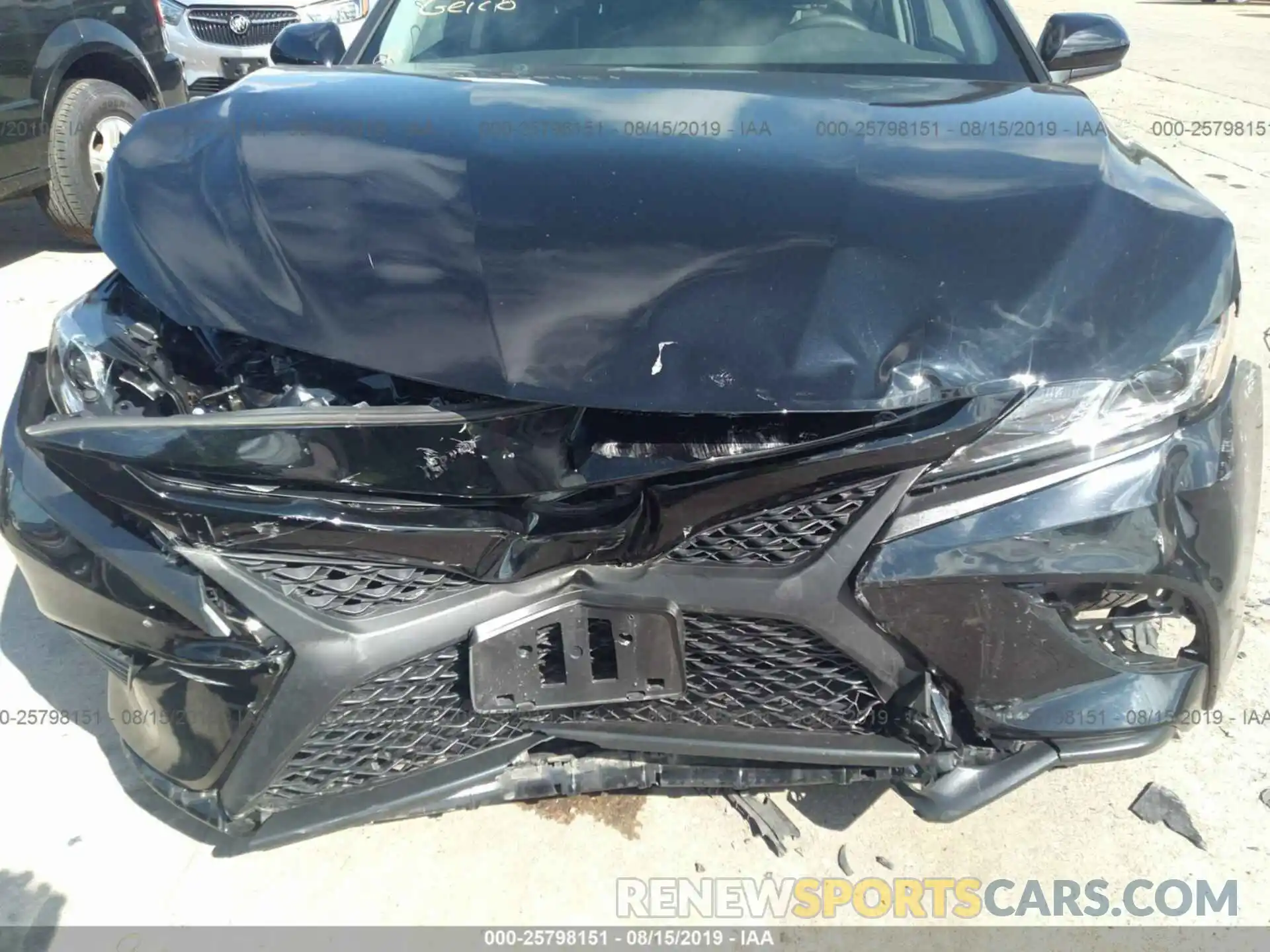 6 Photograph of a damaged car 4T1B11HK5KU704087 TOYOTA CAMRY 2019