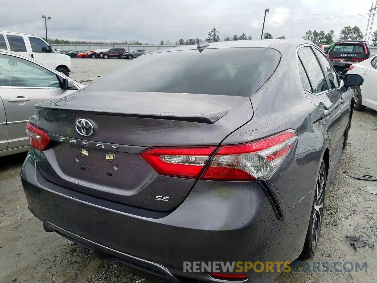 4 Photograph of a damaged car 4T1B11HK5KU704445 TOYOTA CAMRY 2019