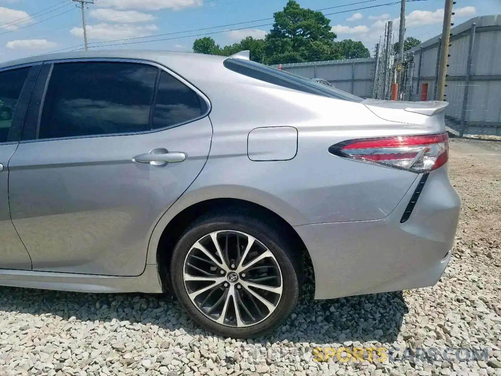 9 Photograph of a damaged car 4T1B11HK5KU706812 TOYOTA CAMRY 2019