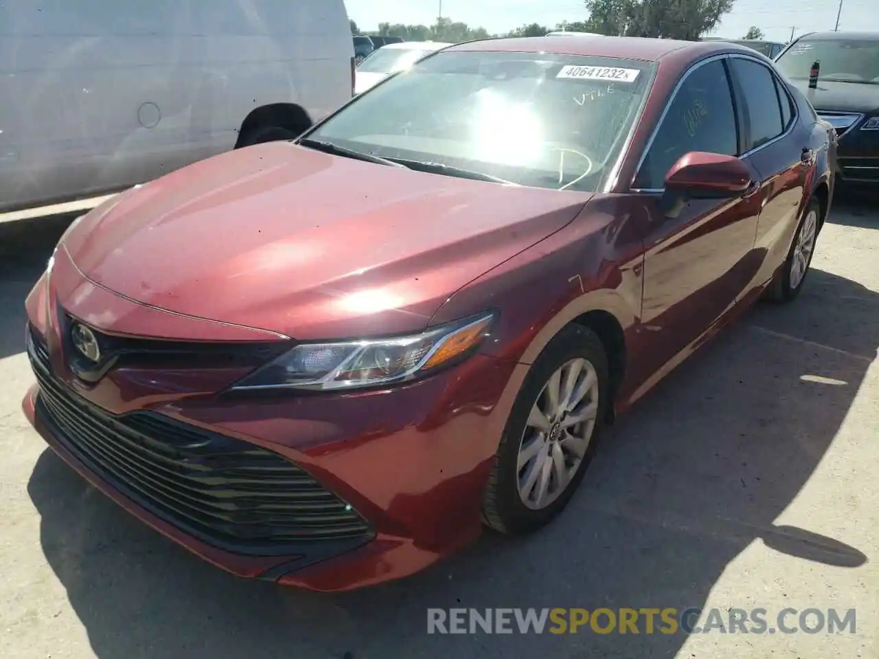 2 Photograph of a damaged car 4T1B11HK5KU708396 TOYOTA CAMRY 2019