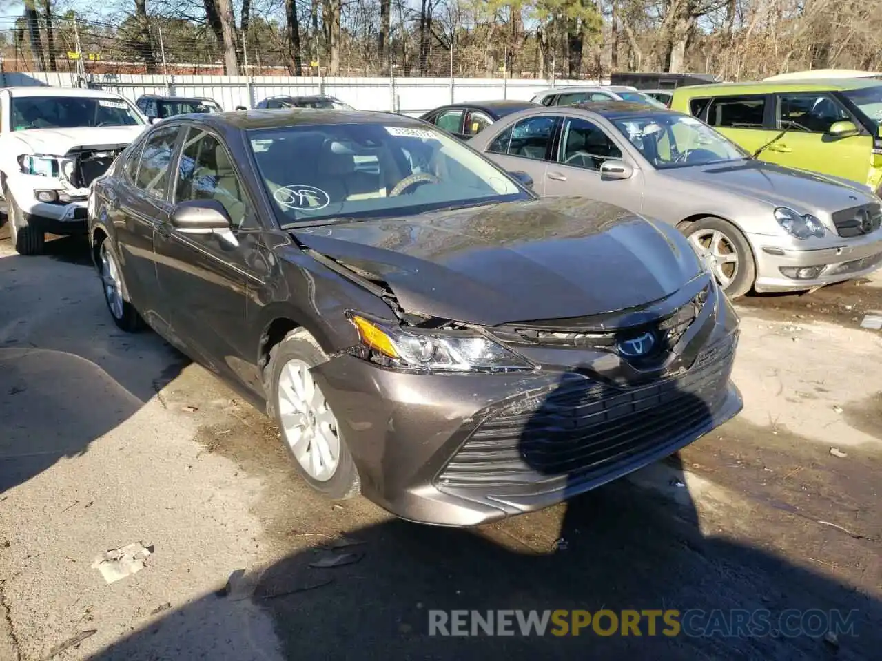 1 Photograph of a damaged car 4T1B11HK5KU708656 TOYOTA CAMRY 2019