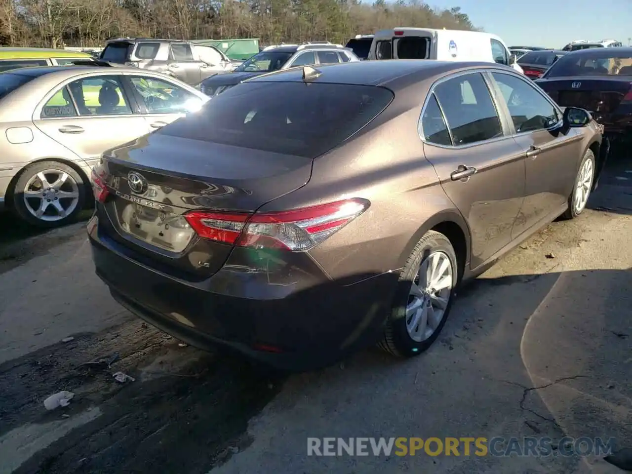 4 Photograph of a damaged car 4T1B11HK5KU708656 TOYOTA CAMRY 2019