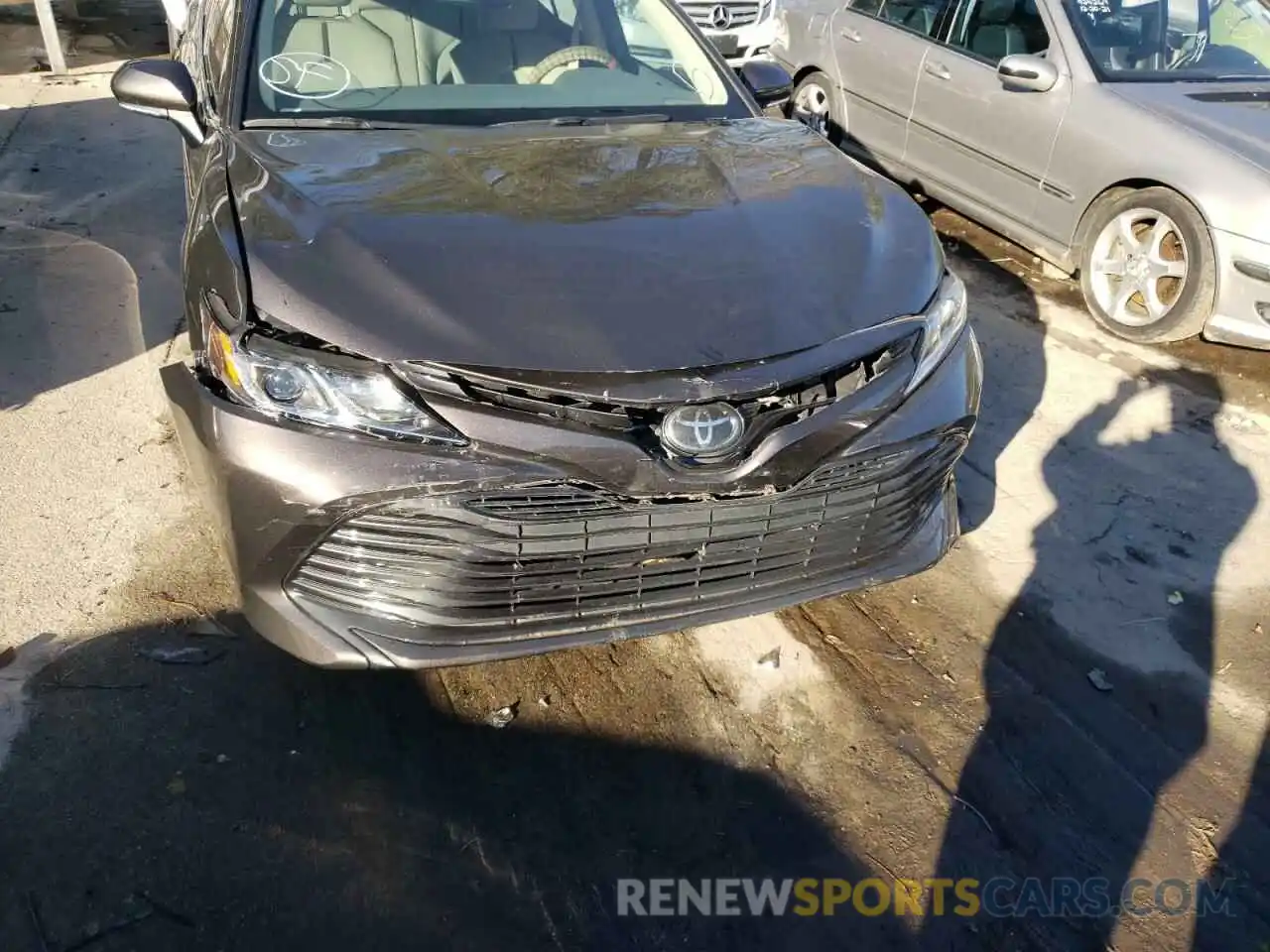 9 Photograph of a damaged car 4T1B11HK5KU708656 TOYOTA CAMRY 2019