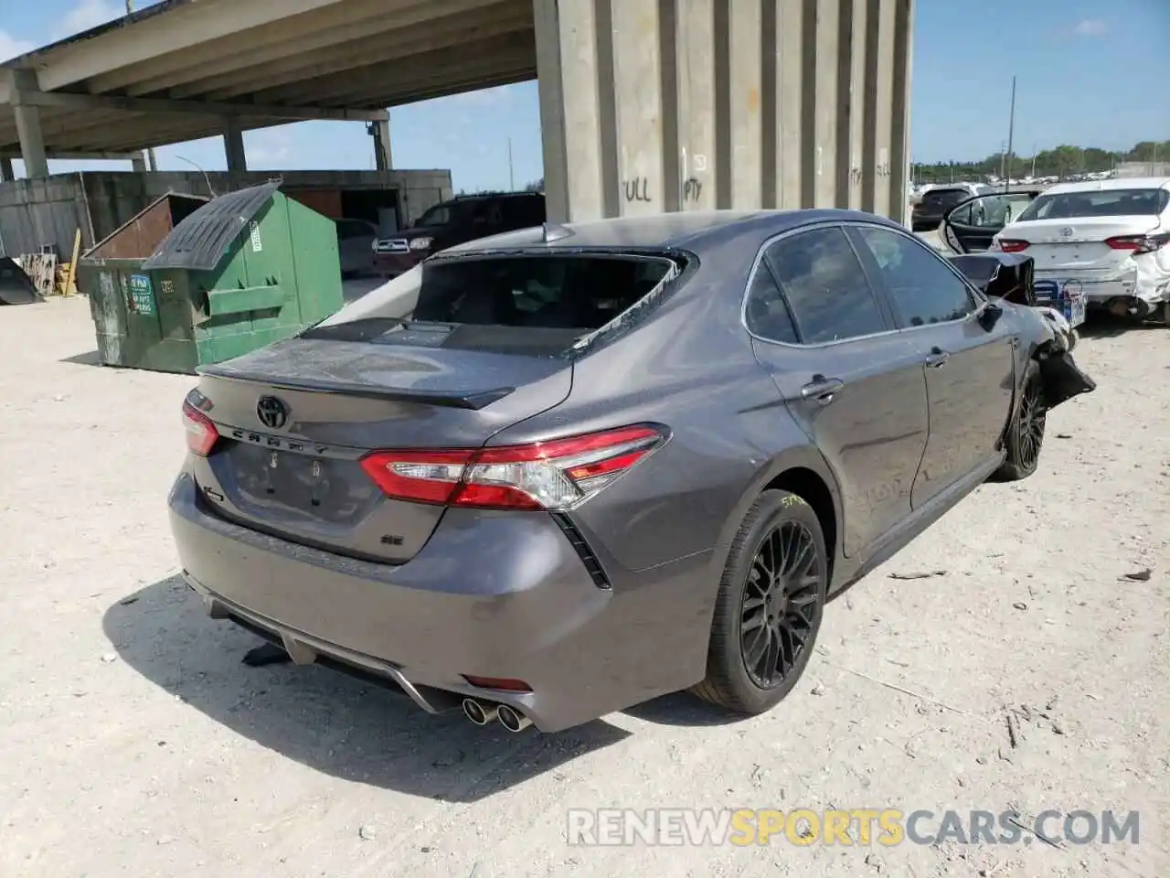 4 Фотография поврежденного автомобиля 4T1B11HK5KU709452 TOYOTA CAMRY 2019