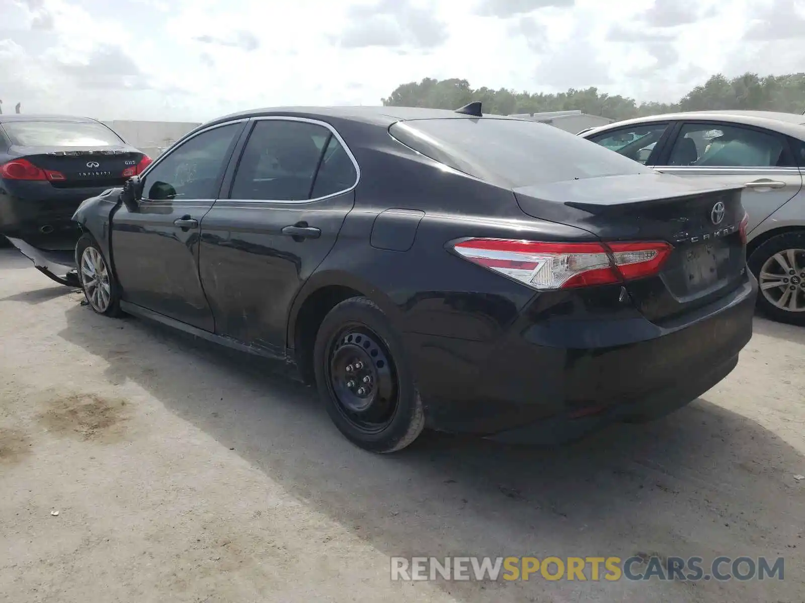 3 Photograph of a damaged car 4T1B11HK5KU709595 TOYOTA CAMRY 2019