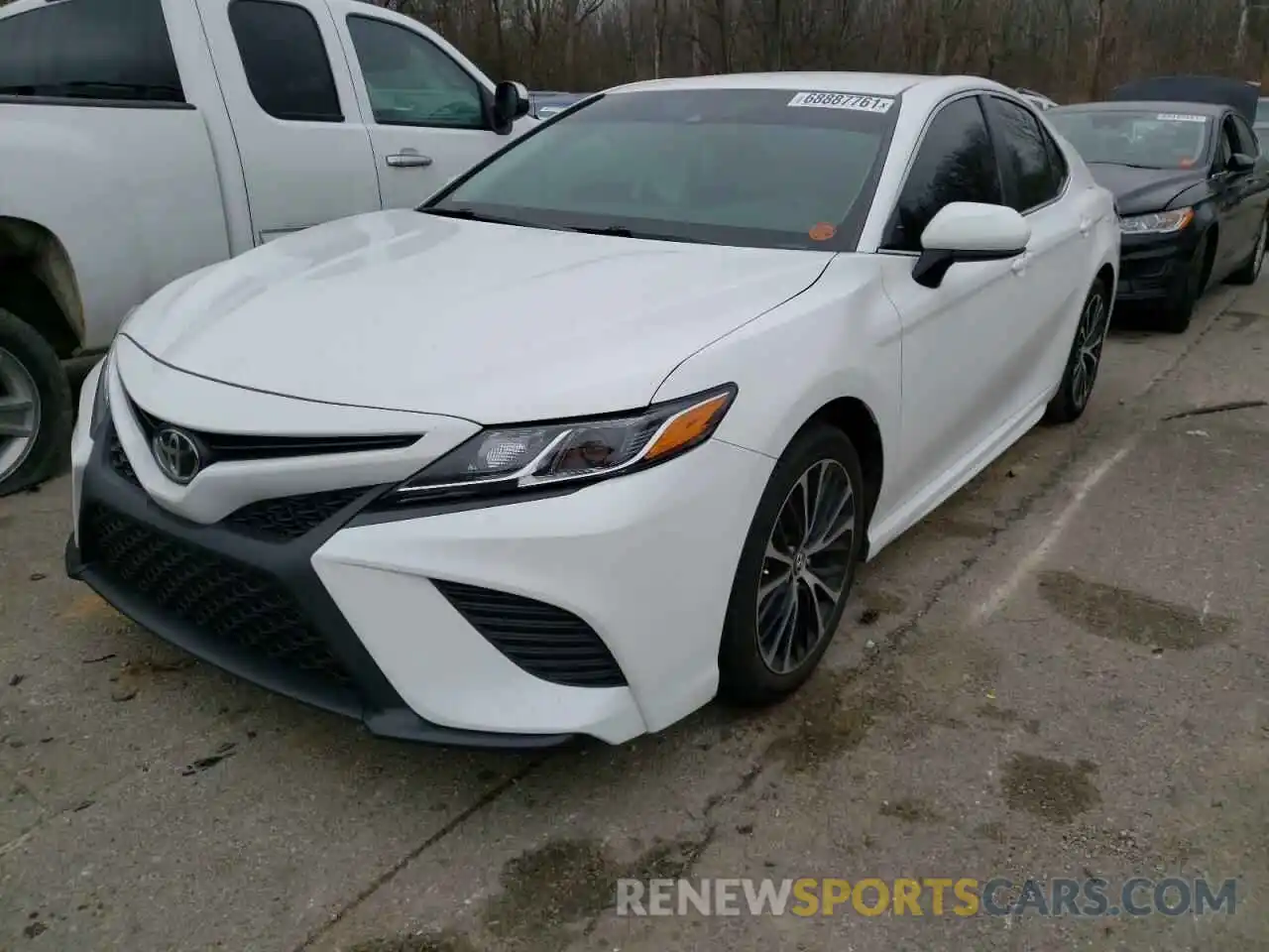 2 Photograph of a damaged car 4T1B11HK5KU710195 TOYOTA CAMRY 2019