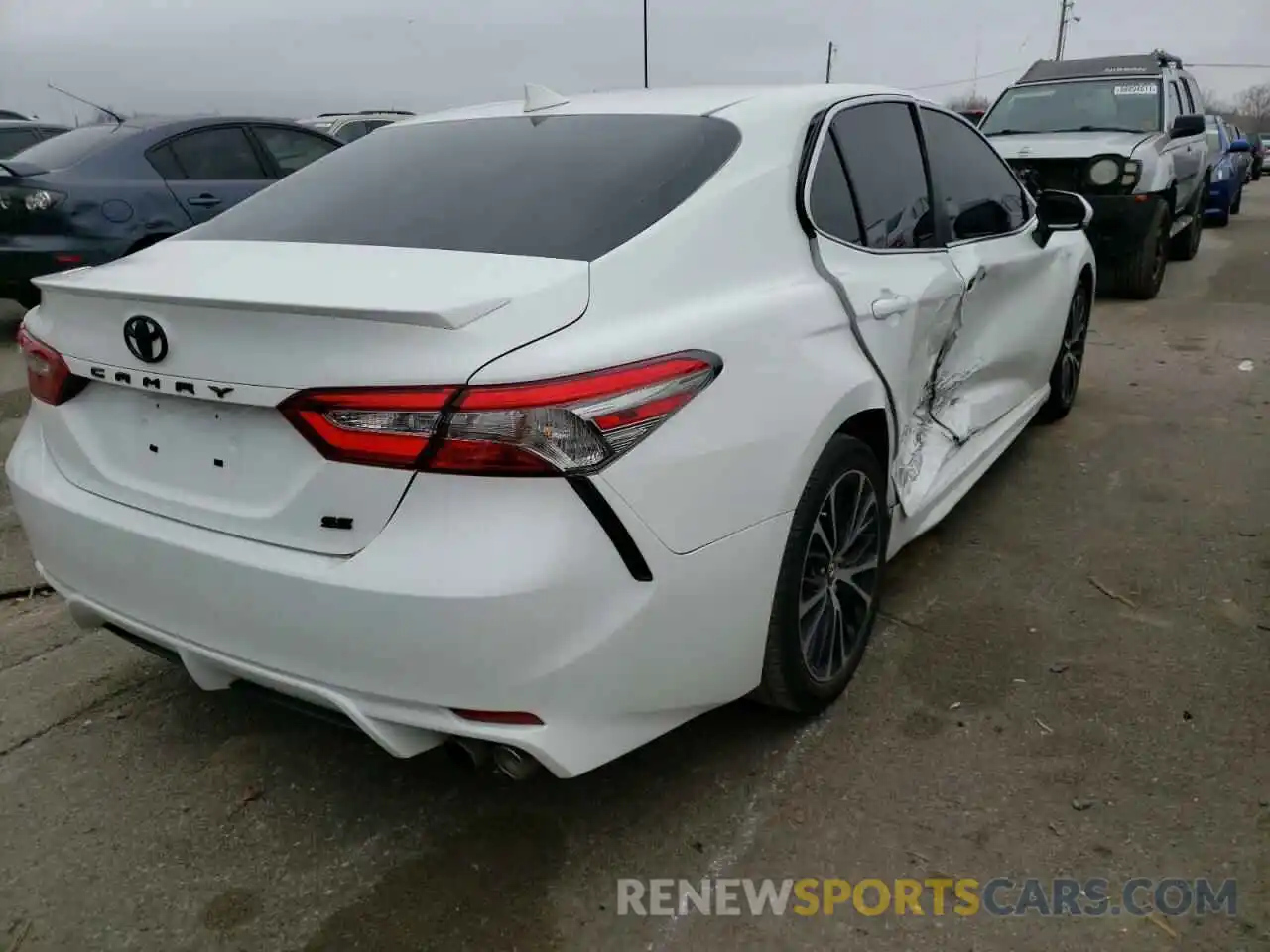 4 Photograph of a damaged car 4T1B11HK5KU710195 TOYOTA CAMRY 2019