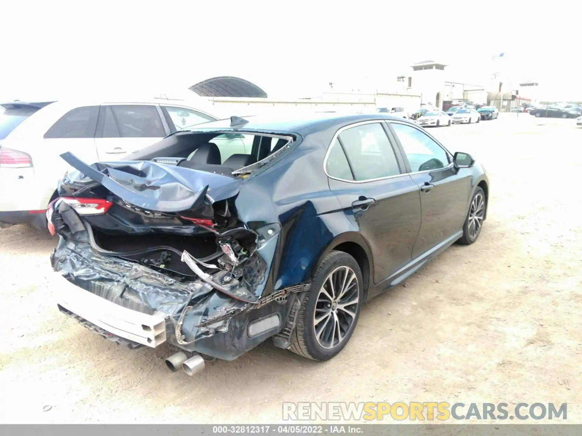 4 Photograph of a damaged car 4T1B11HK5KU710424 TOYOTA CAMRY 2019