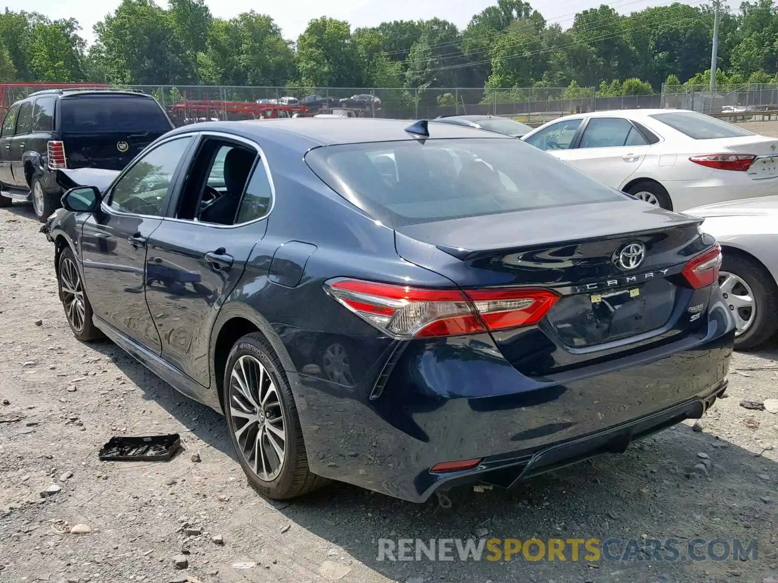 3 Photograph of a damaged car 4T1B11HK5KU710780 TOYOTA CAMRY 2019