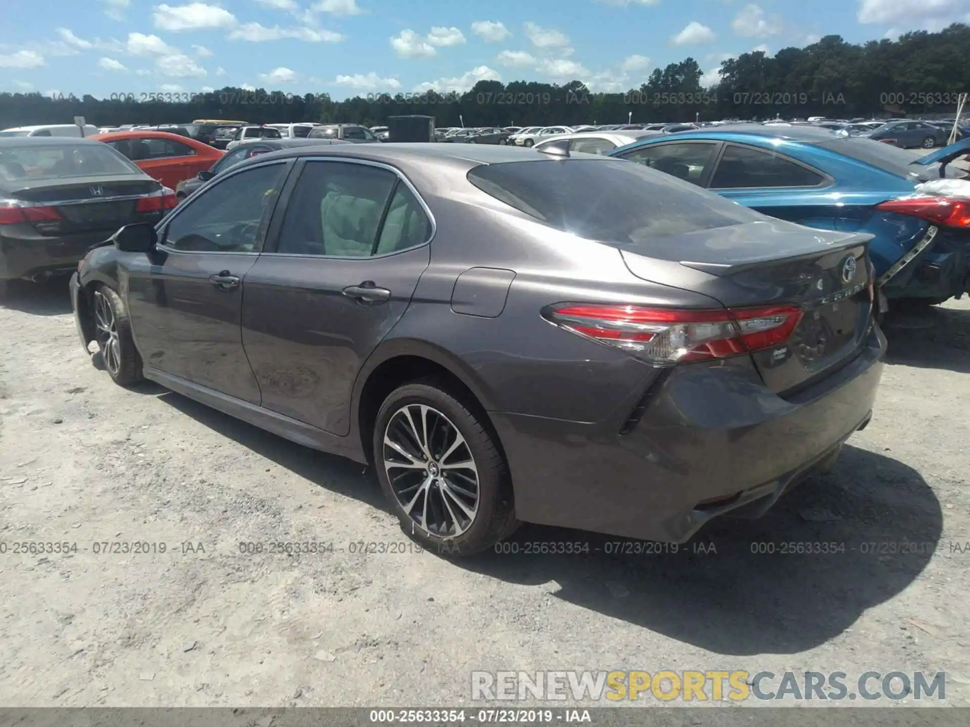 3 Photograph of a damaged car 4T1B11HK5KU713243 TOYOTA CAMRY 2019