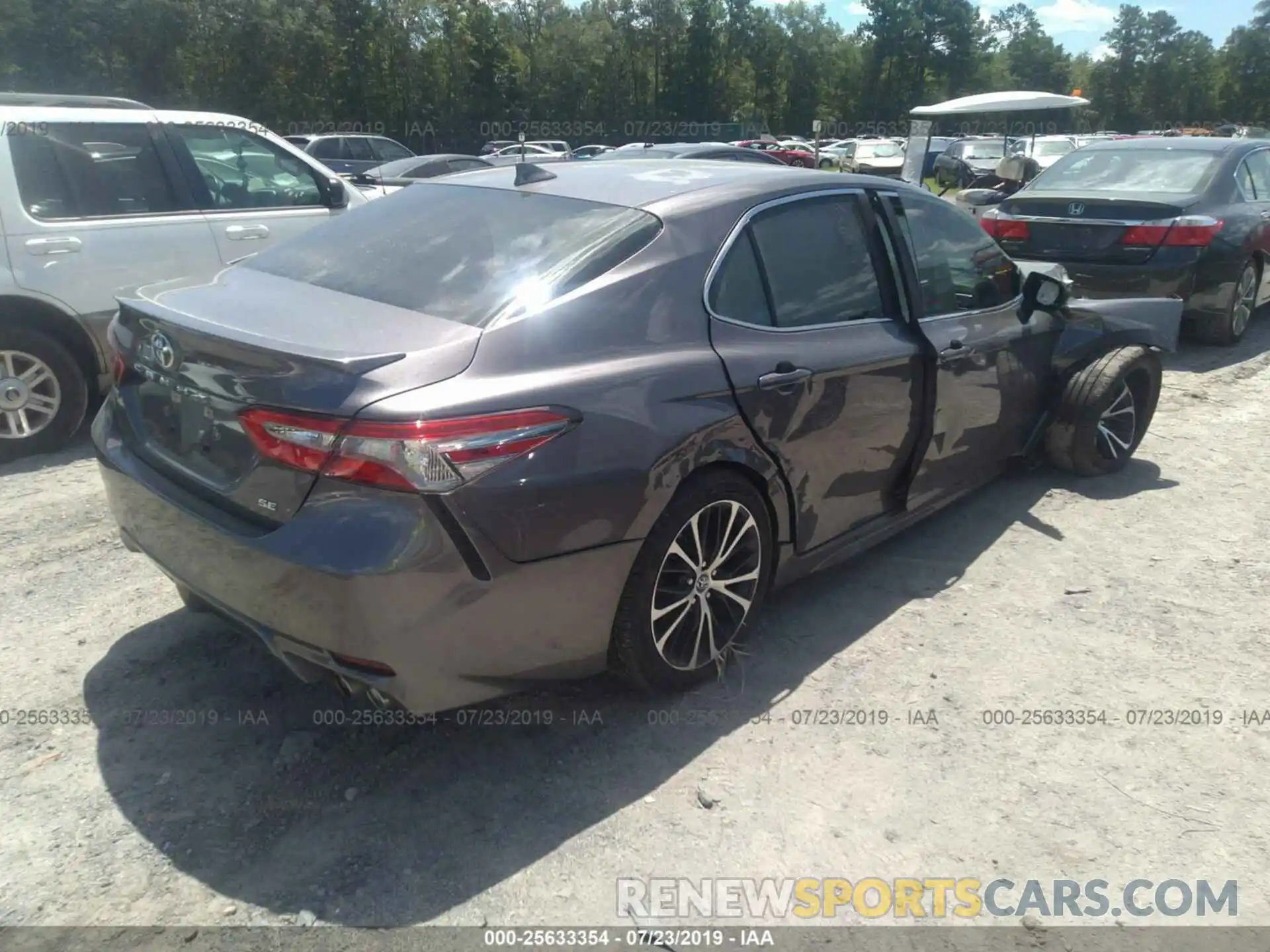 4 Photograph of a damaged car 4T1B11HK5KU713243 TOYOTA CAMRY 2019