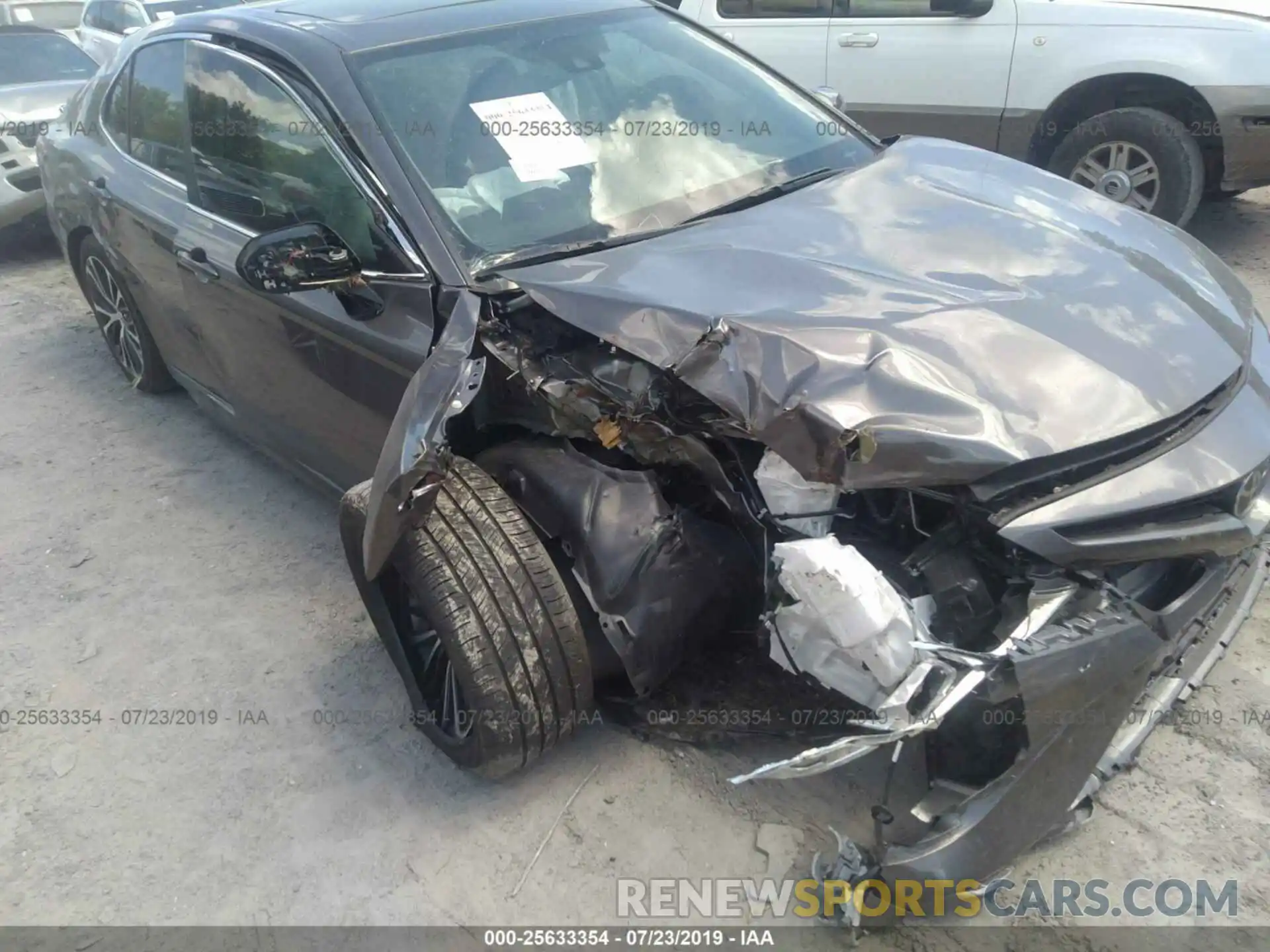 6 Photograph of a damaged car 4T1B11HK5KU713243 TOYOTA CAMRY 2019