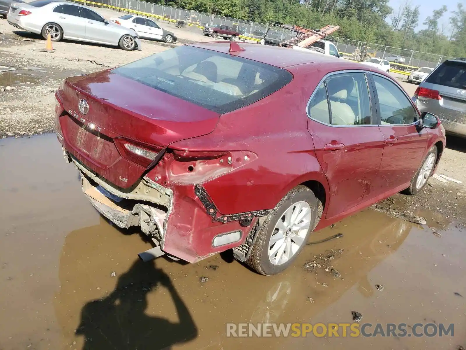 4 Photograph of a damaged car 4T1B11HK5KU714120 TOYOTA CAMRY 2019