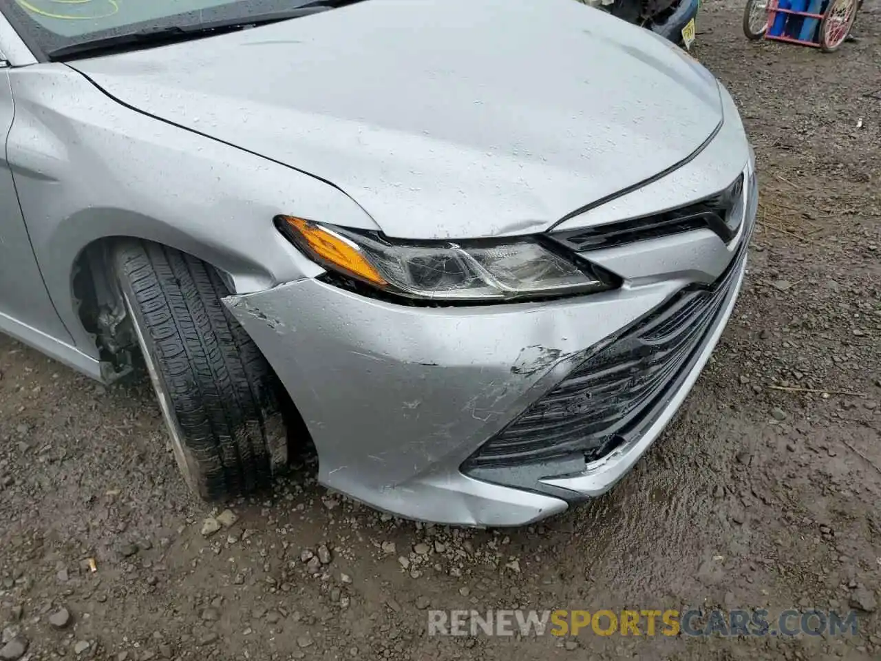 9 Photograph of a damaged car 4T1B11HK5KU715719 TOYOTA CAMRY 2019