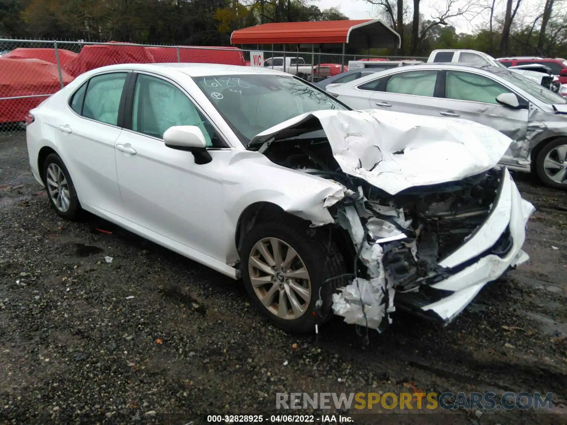 1 Photograph of a damaged car 4T1B11HK5KU716188 TOYOTA CAMRY 2019