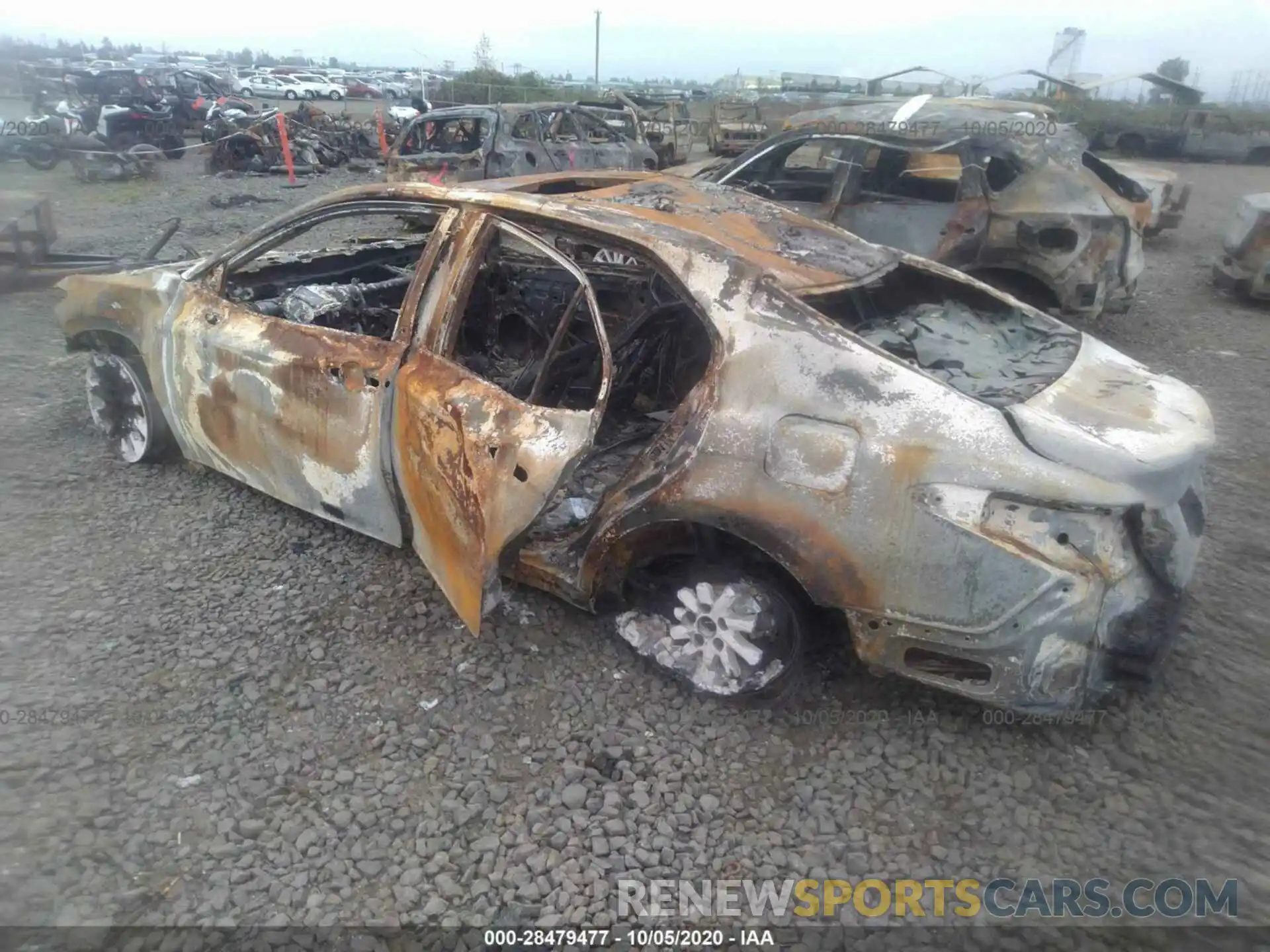 3 Photograph of a damaged car 4T1B11HK5KU716370 TOYOTA CAMRY 2019