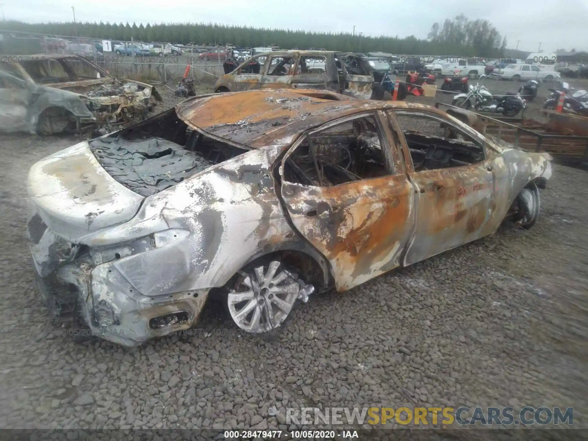 4 Фотография поврежденного автомобиля 4T1B11HK5KU716370 TOYOTA CAMRY 2019