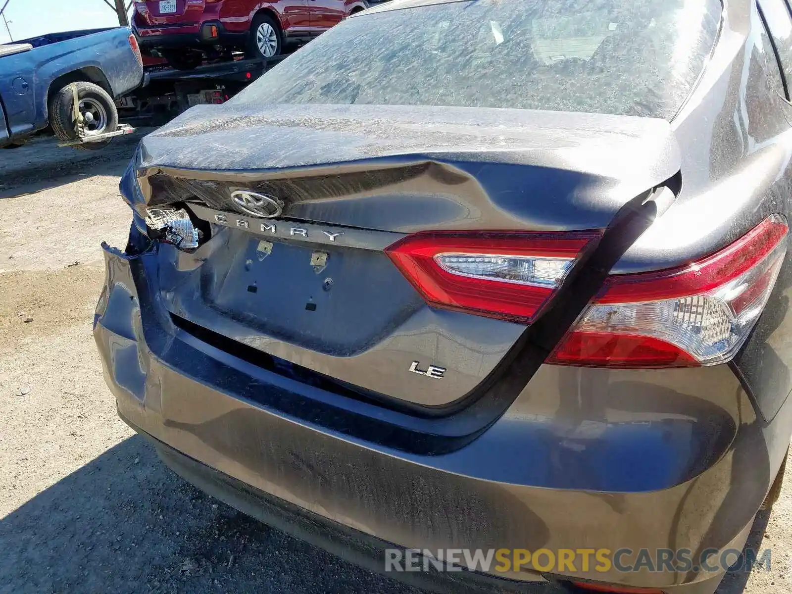 9 Photograph of a damaged car 4T1B11HK5KU717678 TOYOTA CAMRY 2019