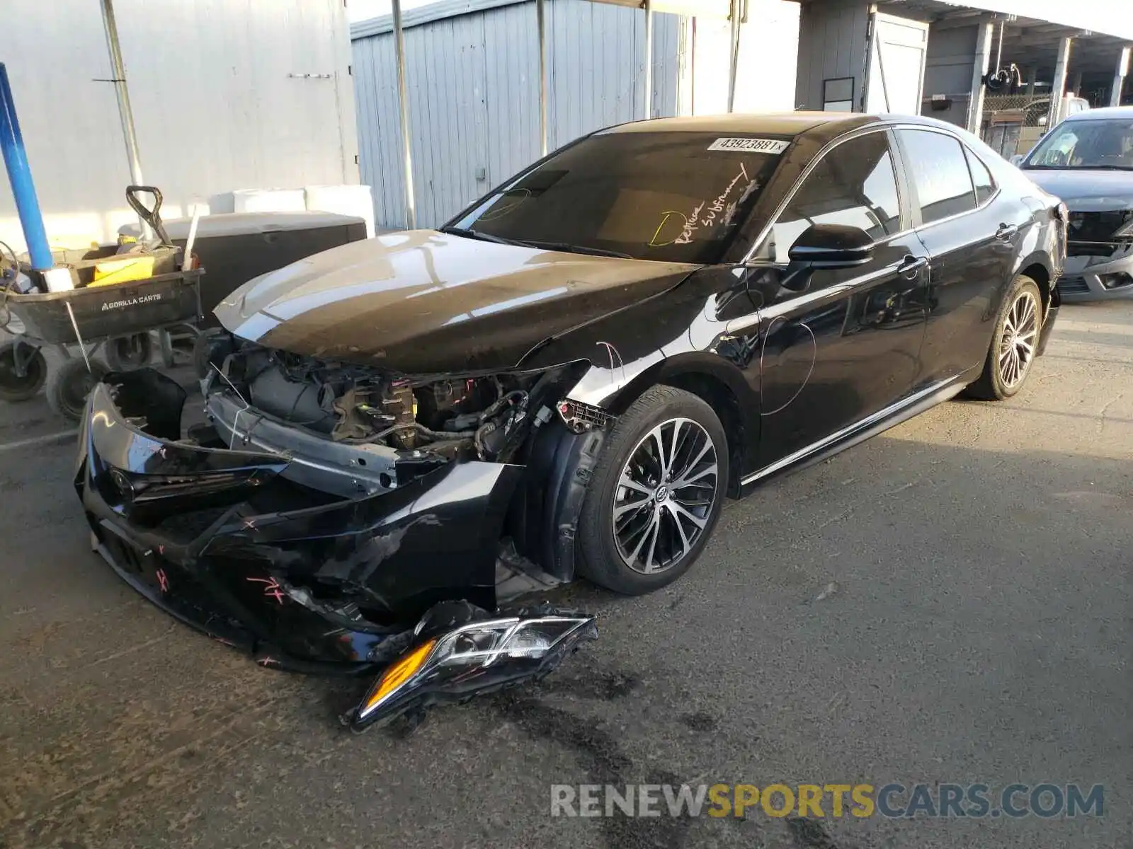 2 Photograph of a damaged car 4T1B11HK5KU718040 TOYOTA CAMRY 2019