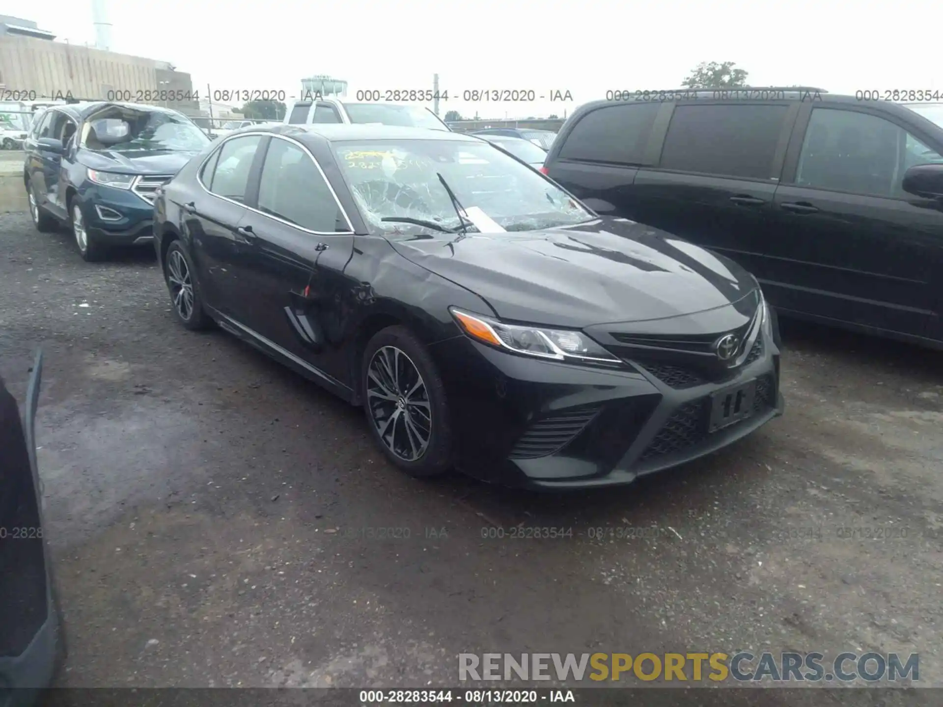 1 Photograph of a damaged car 4T1B11HK5KU718068 TOYOTA CAMRY 2019