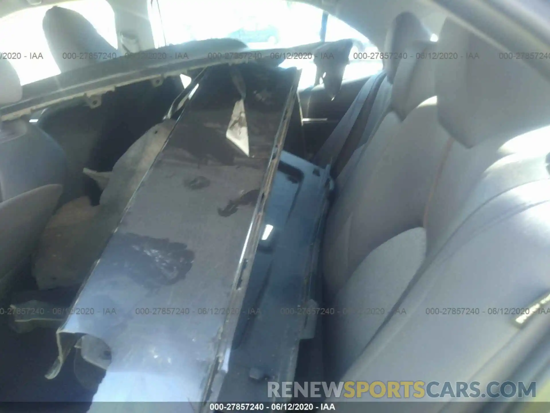 8 Photograph of a damaged car 4T1B11HK5KU718281 TOYOTA CAMRY 2019