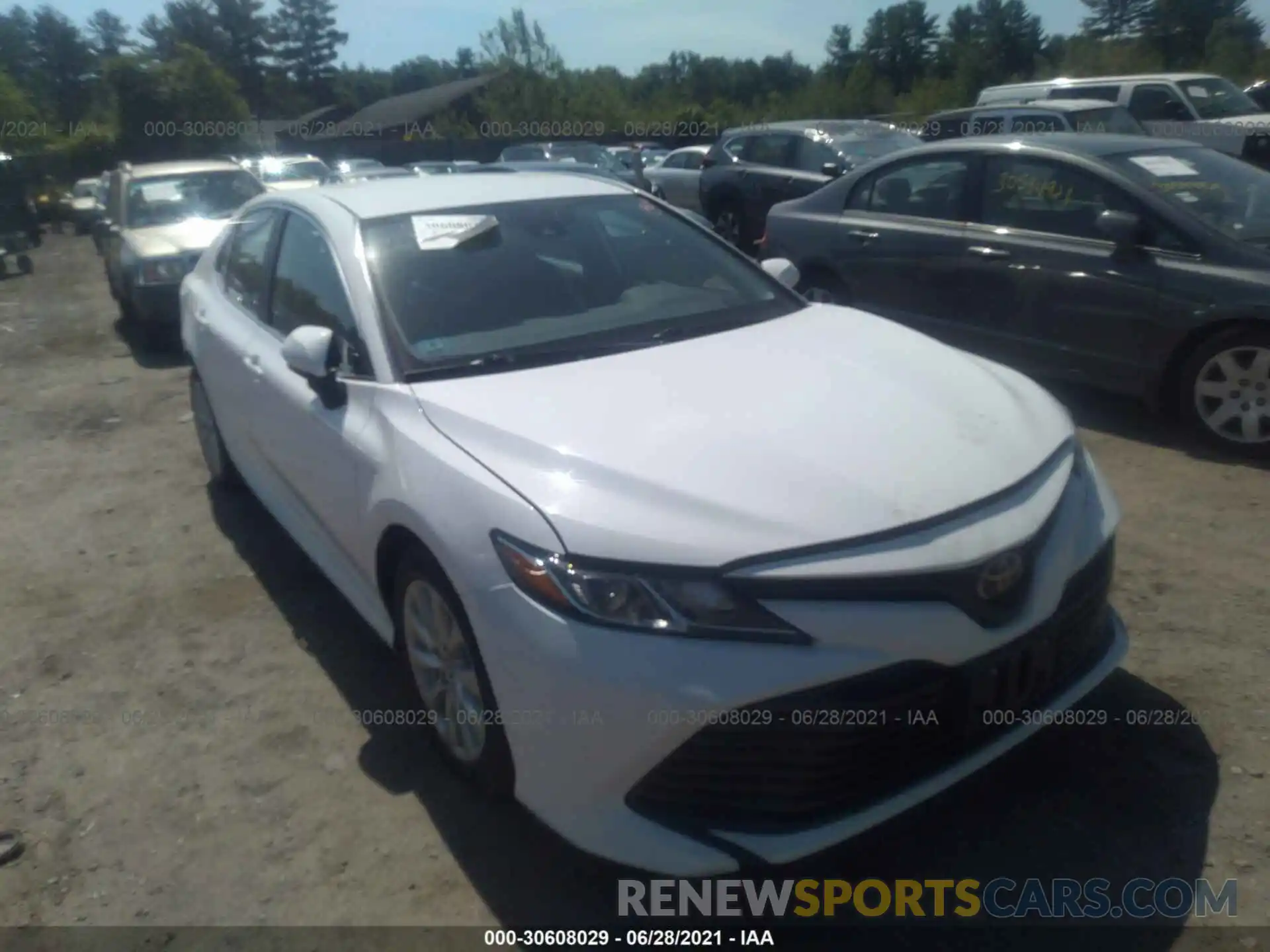 1 Photograph of a damaged car 4T1B11HK5KU718698 TOYOTA CAMRY 2019