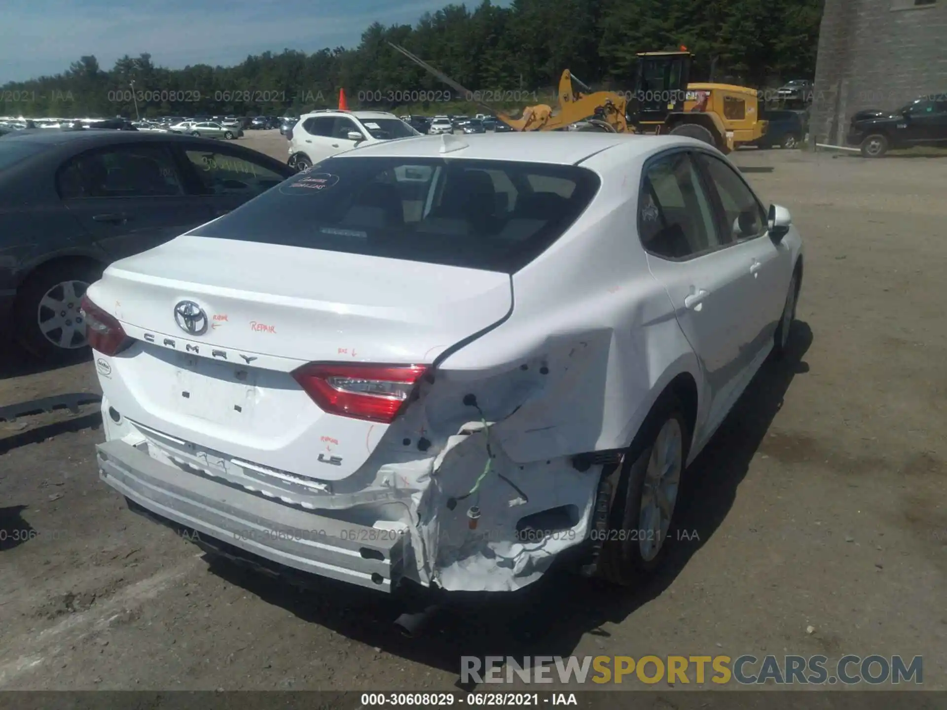 4 Photograph of a damaged car 4T1B11HK5KU718698 TOYOTA CAMRY 2019