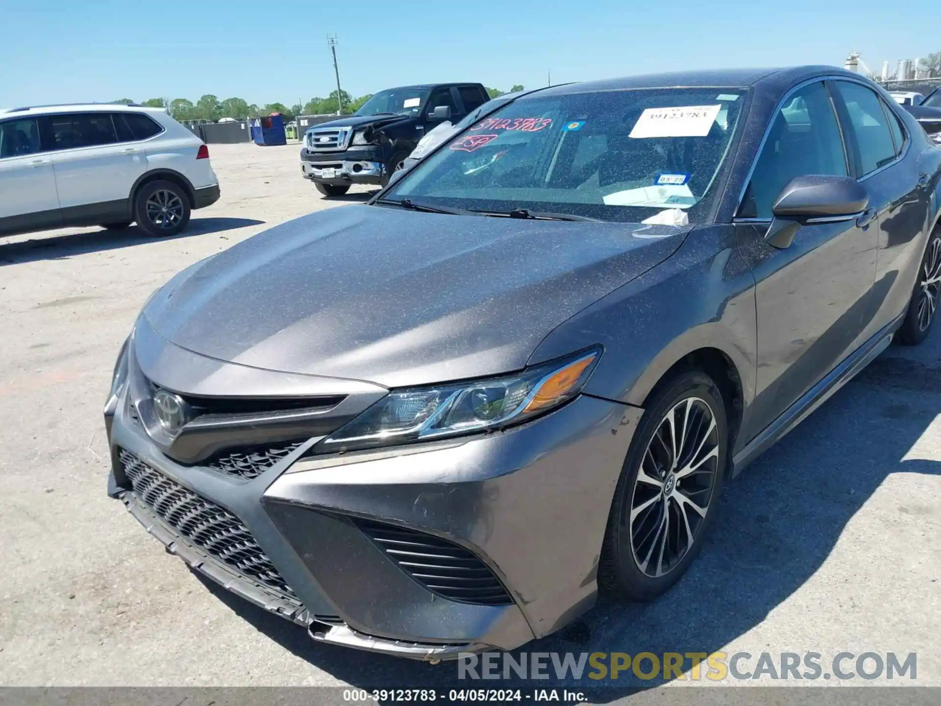 6 Photograph of a damaged car 4T1B11HK5KU718846 TOYOTA CAMRY 2019