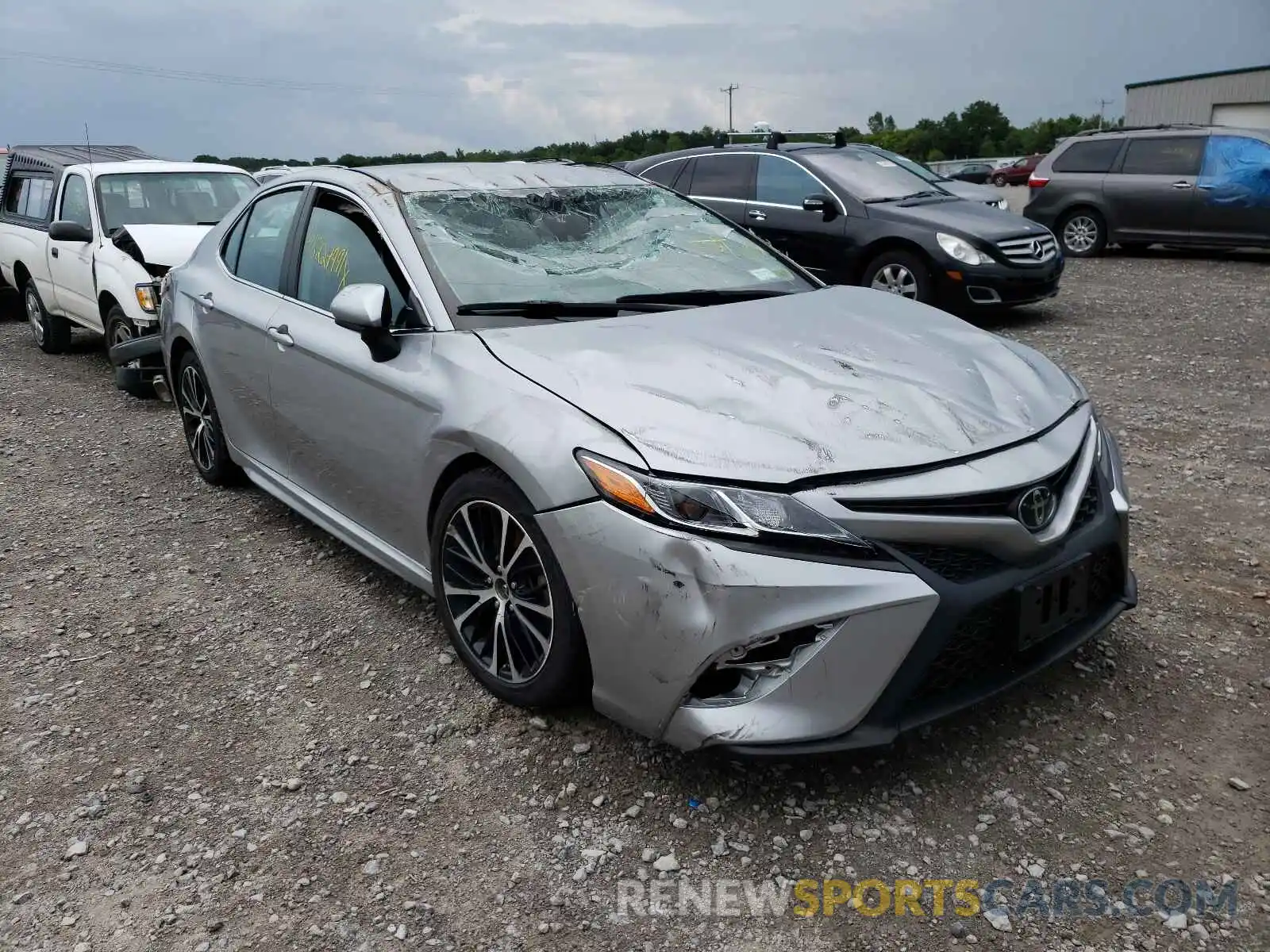 1 Photograph of a damaged car 4T1B11HK5KU718877 TOYOTA CAMRY 2019