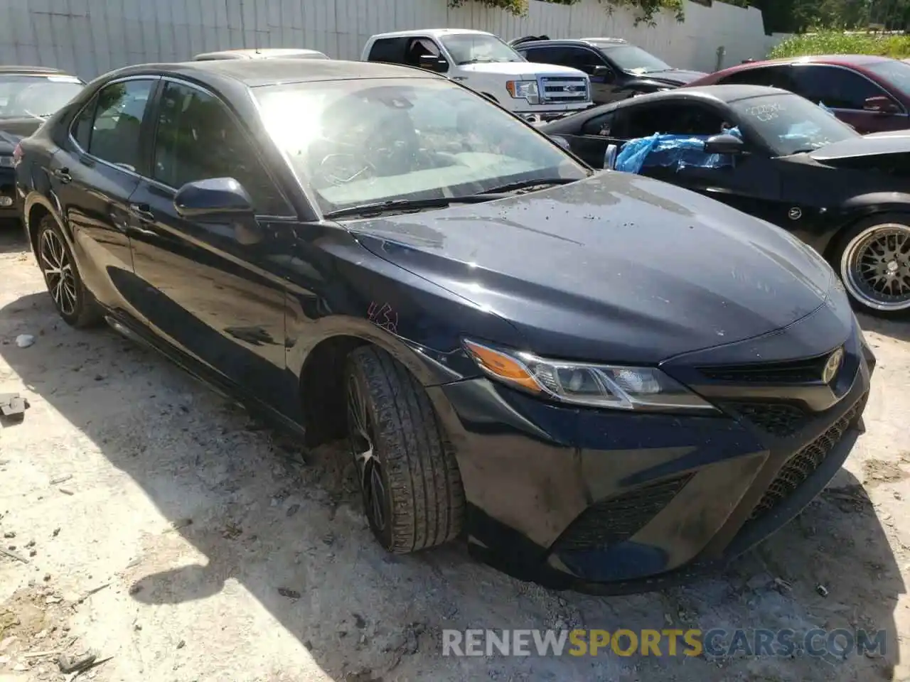 1 Photograph of a damaged car 4T1B11HK5KU719043 TOYOTA CAMRY 2019