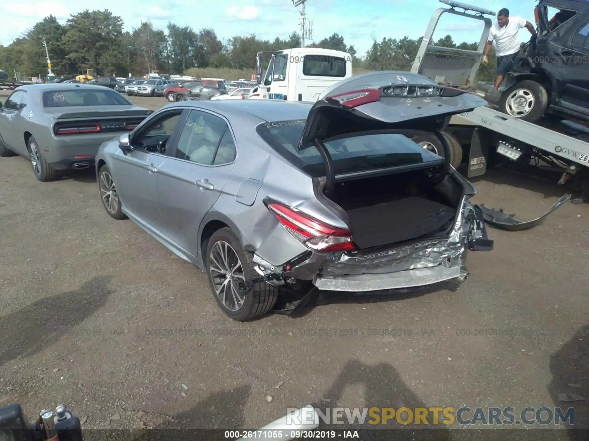 3 Photograph of a damaged car 4T1B11HK5KU719169 TOYOTA CAMRY 2019