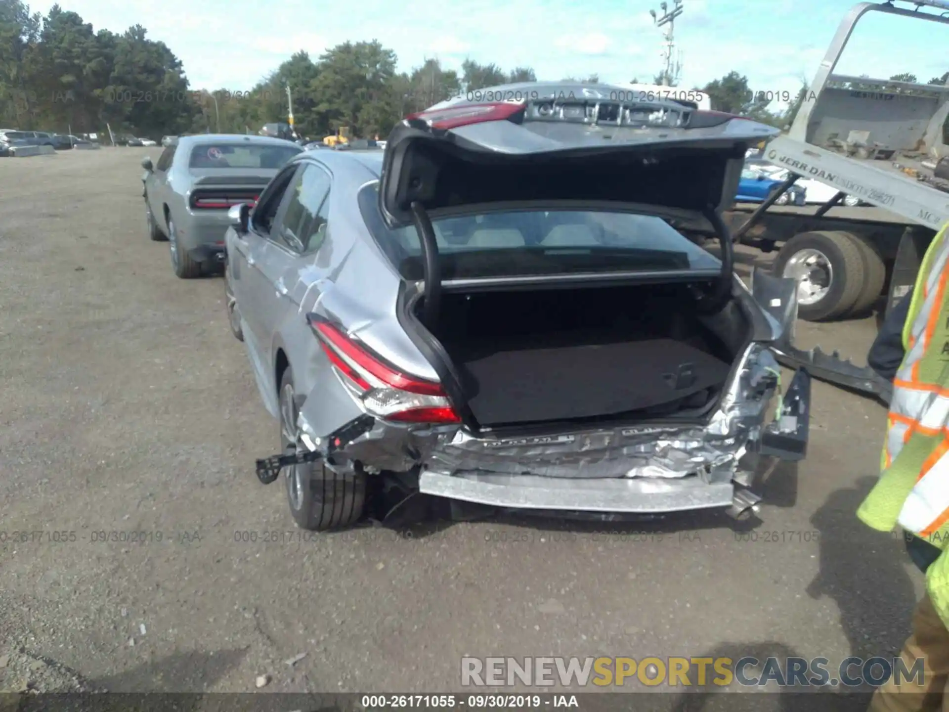 6 Photograph of a damaged car 4T1B11HK5KU719169 TOYOTA CAMRY 2019