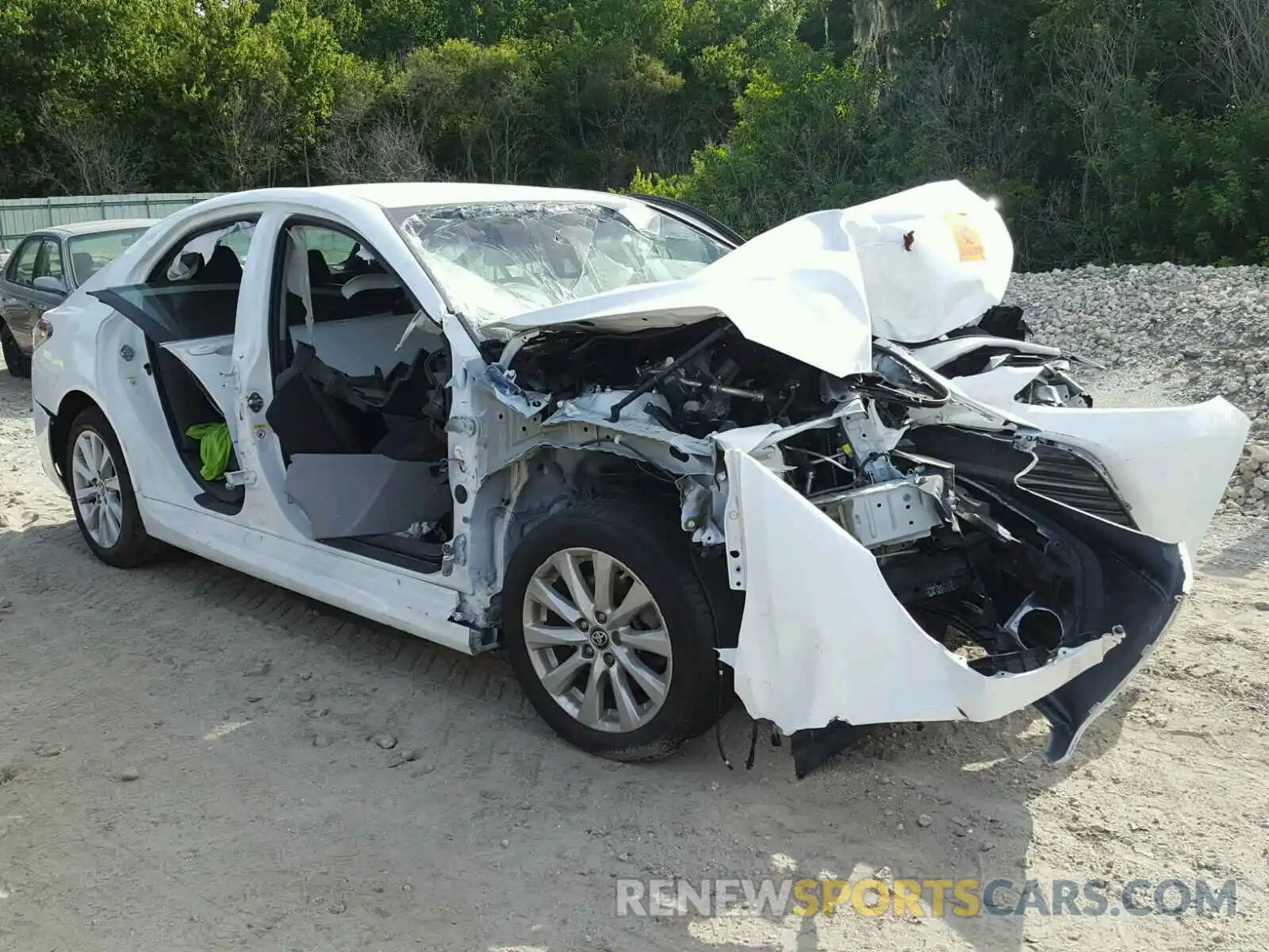 1 Photograph of a damaged car 4T1B11HK5KU719625 TOYOTA CAMRY 2019