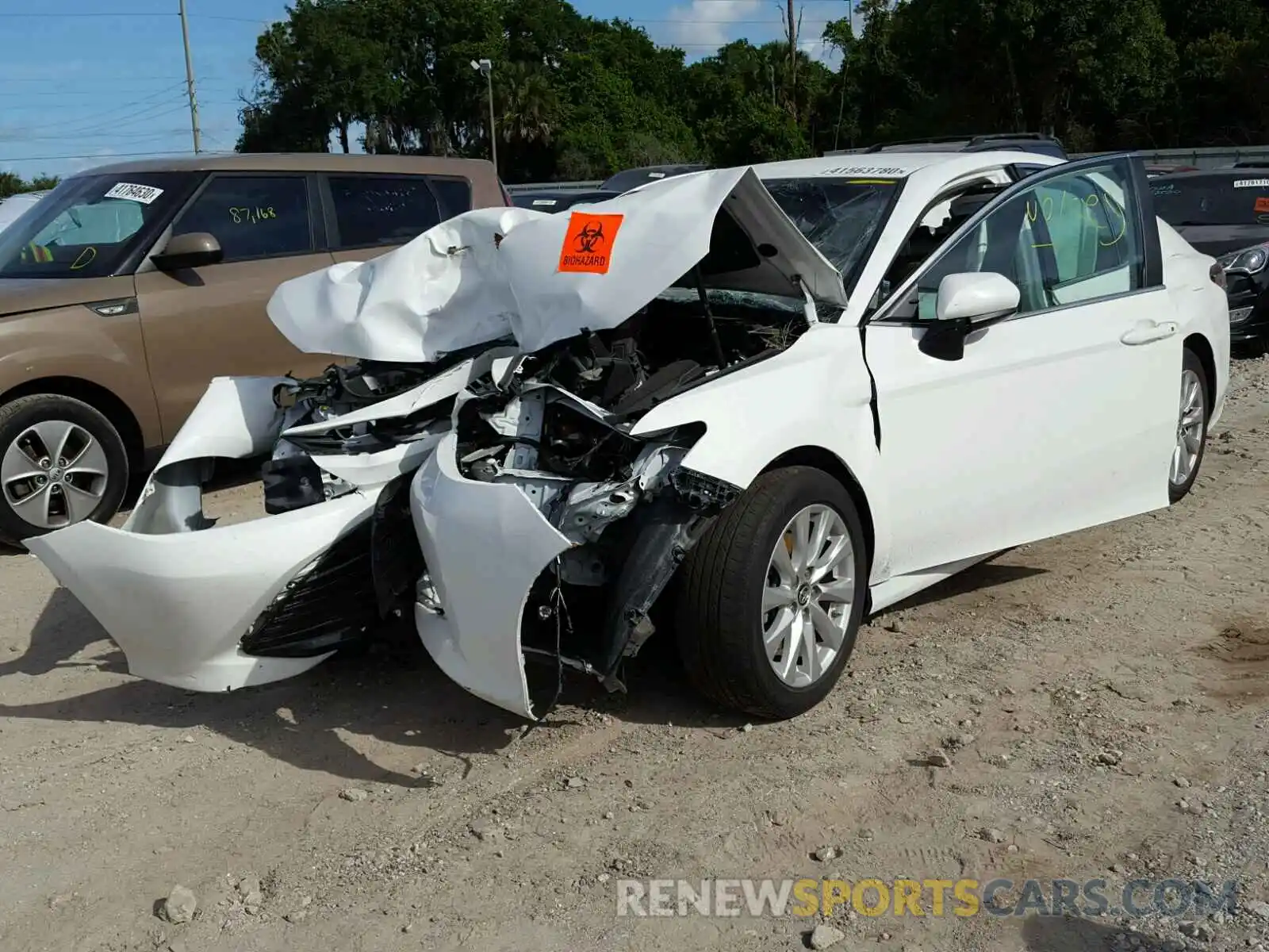 2 Photograph of a damaged car 4T1B11HK5KU719625 TOYOTA CAMRY 2019