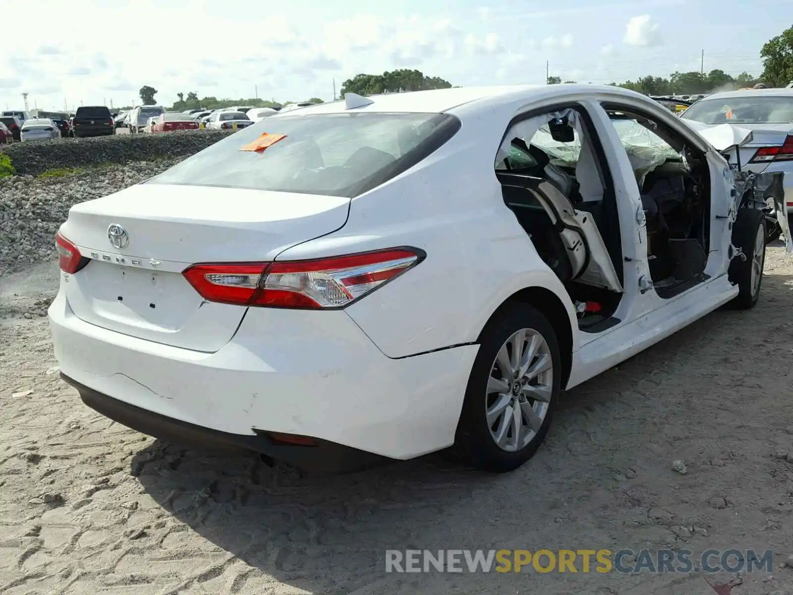 4 Photograph of a damaged car 4T1B11HK5KU719625 TOYOTA CAMRY 2019