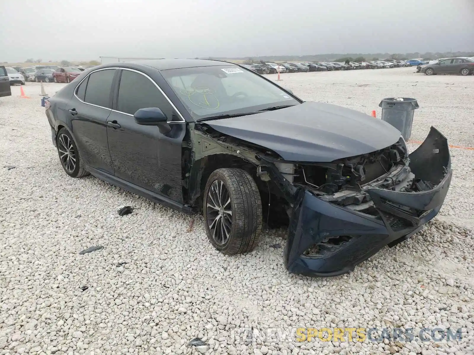 1 Photograph of a damaged car 4T1B11HK5KU719849 TOYOTA CAMRY 2019