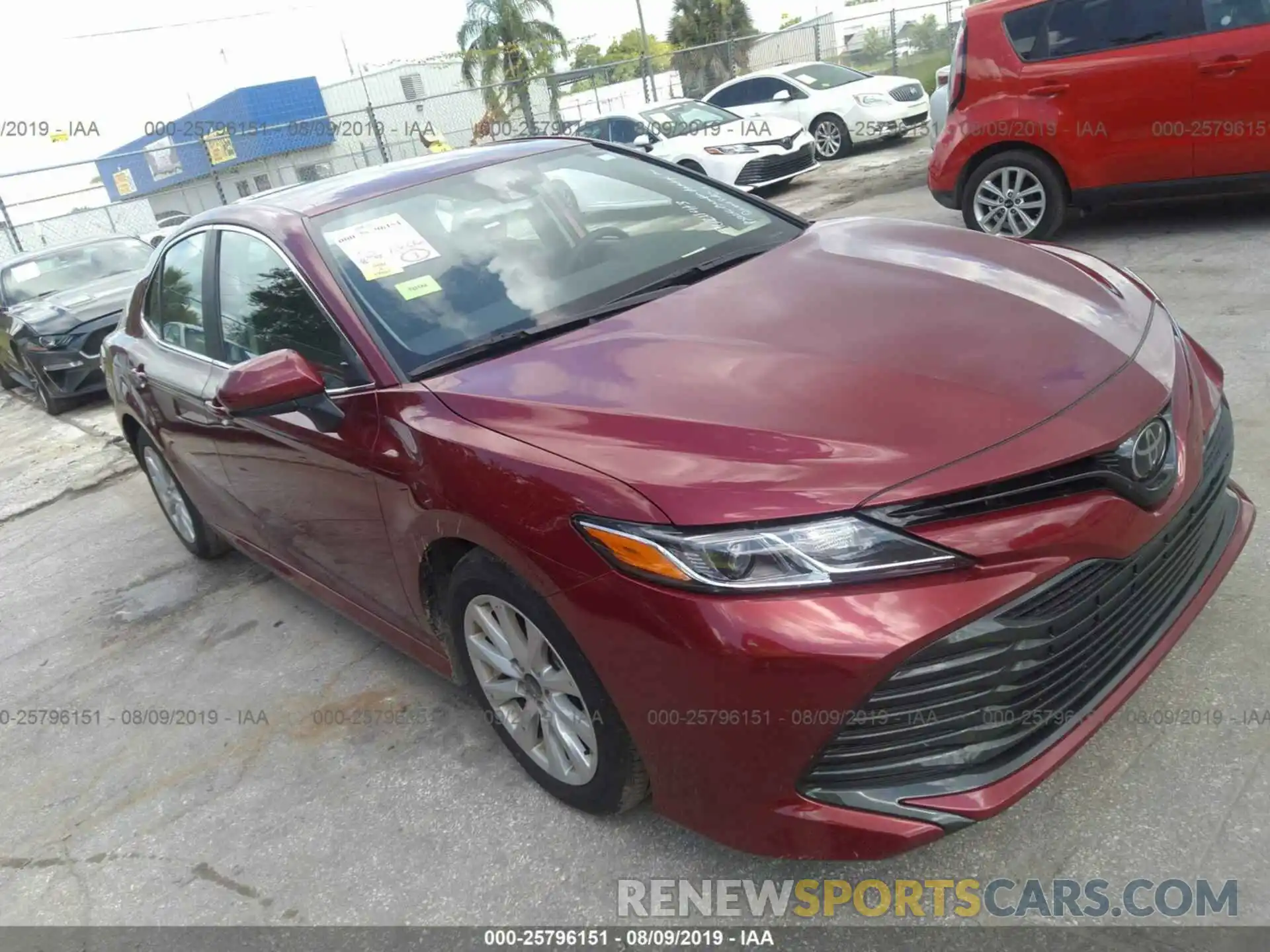 1 Photograph of a damaged car 4T1B11HK5KU720077 TOYOTA CAMRY 2019