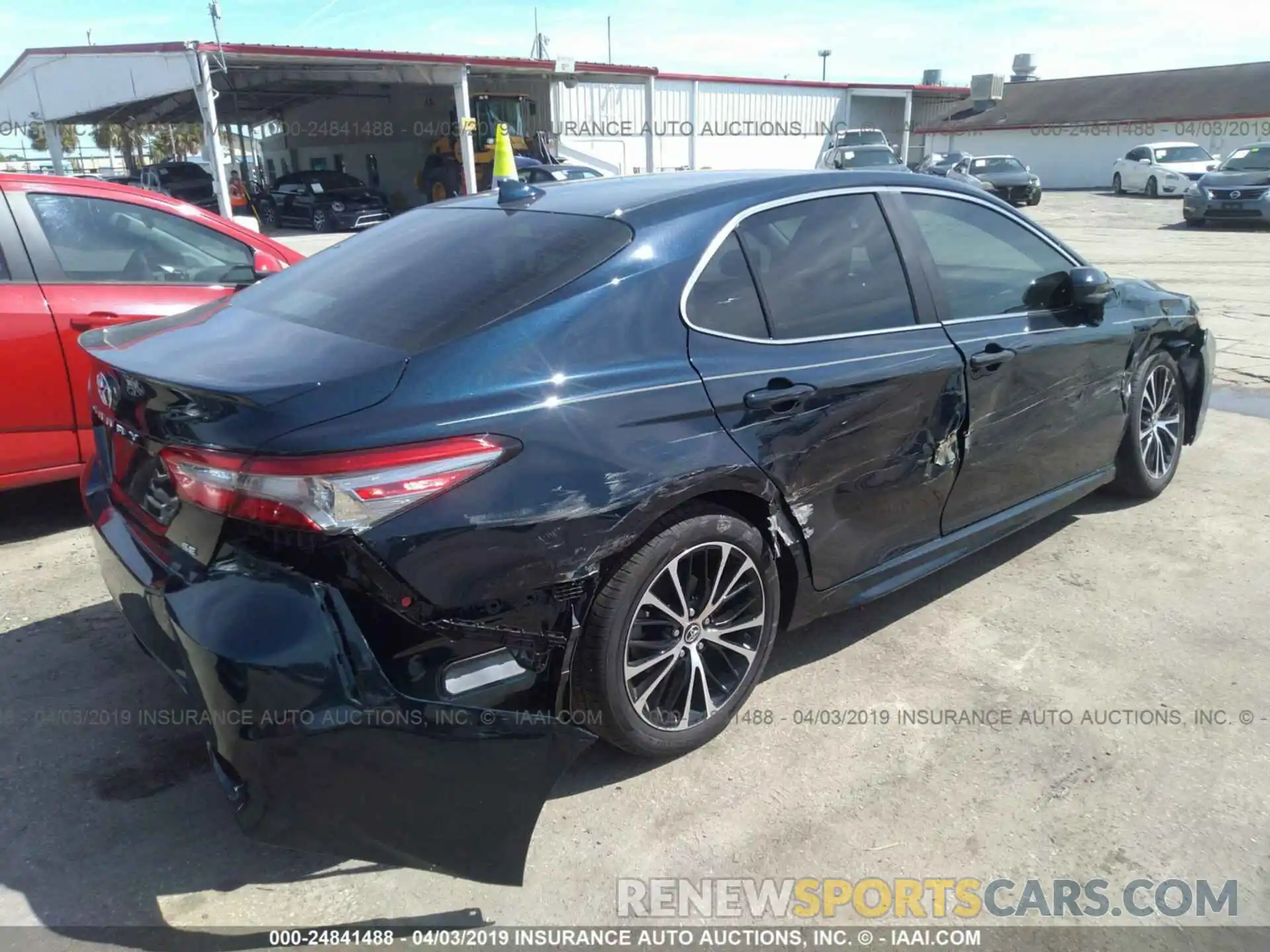 4 Photograph of a damaged car 4T1B11HK5KU720337 TOYOTA CAMRY 2019